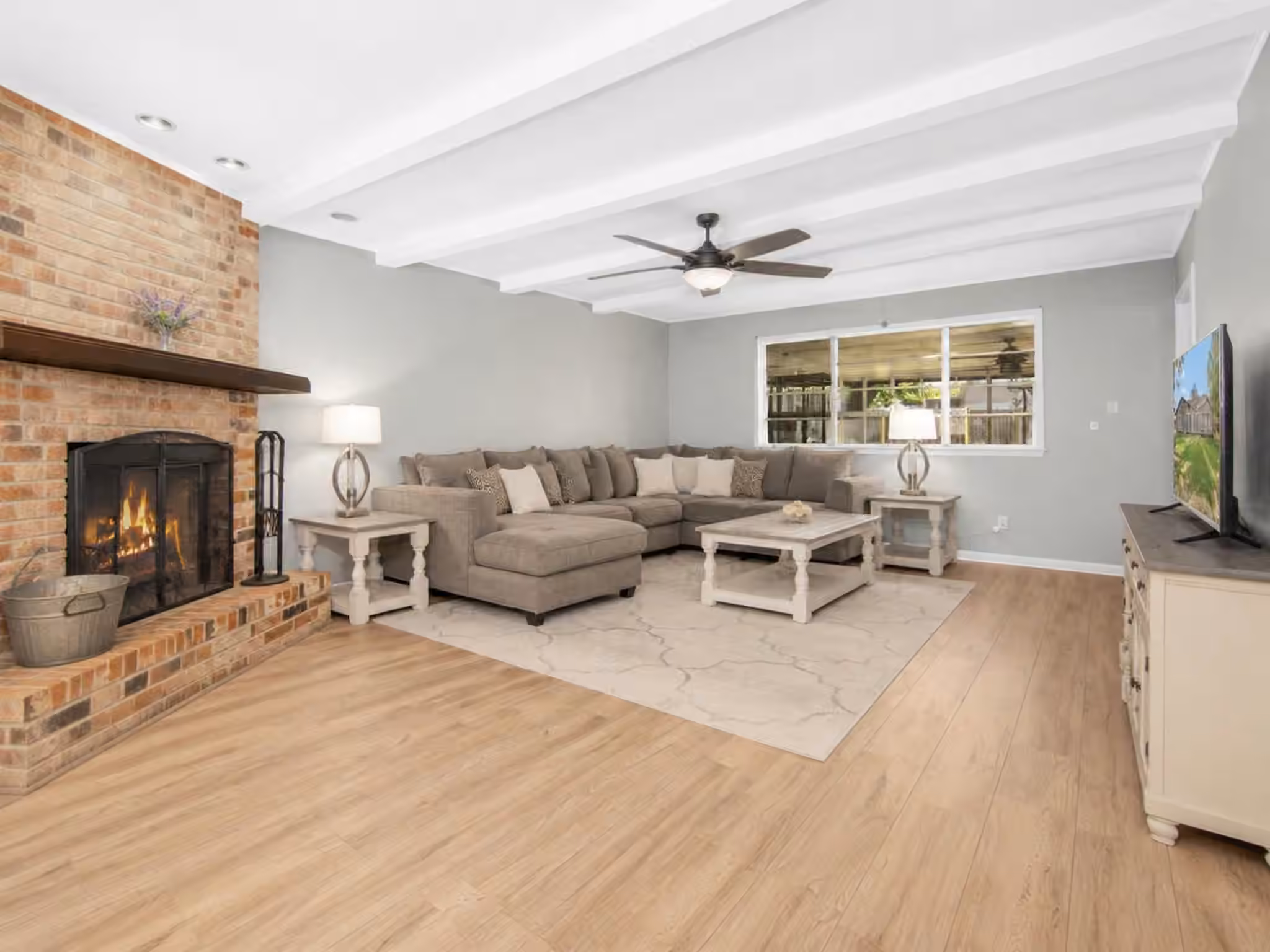 Photo 3 of 1311 Creek Hollow Drive, Seabrook, TX