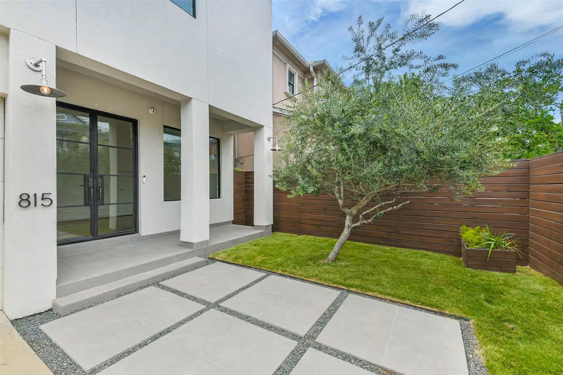 Photo 4 of 815 Alexander Street, Houston, TX