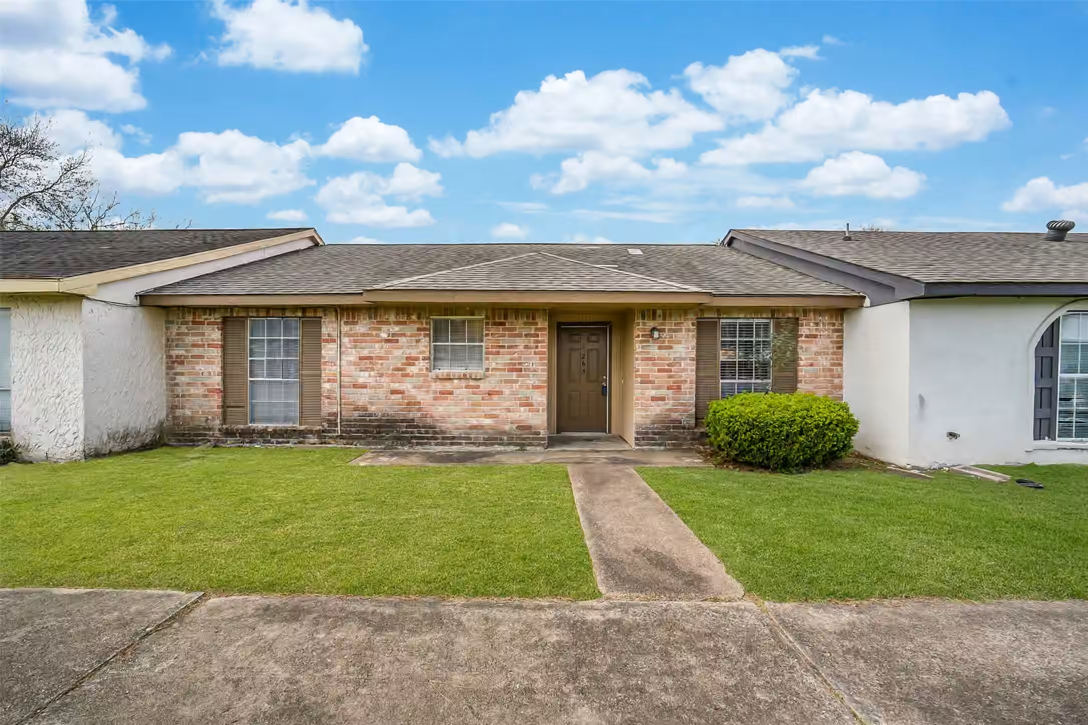 Photo of 7265 Chasewood Drive, Houston, TX