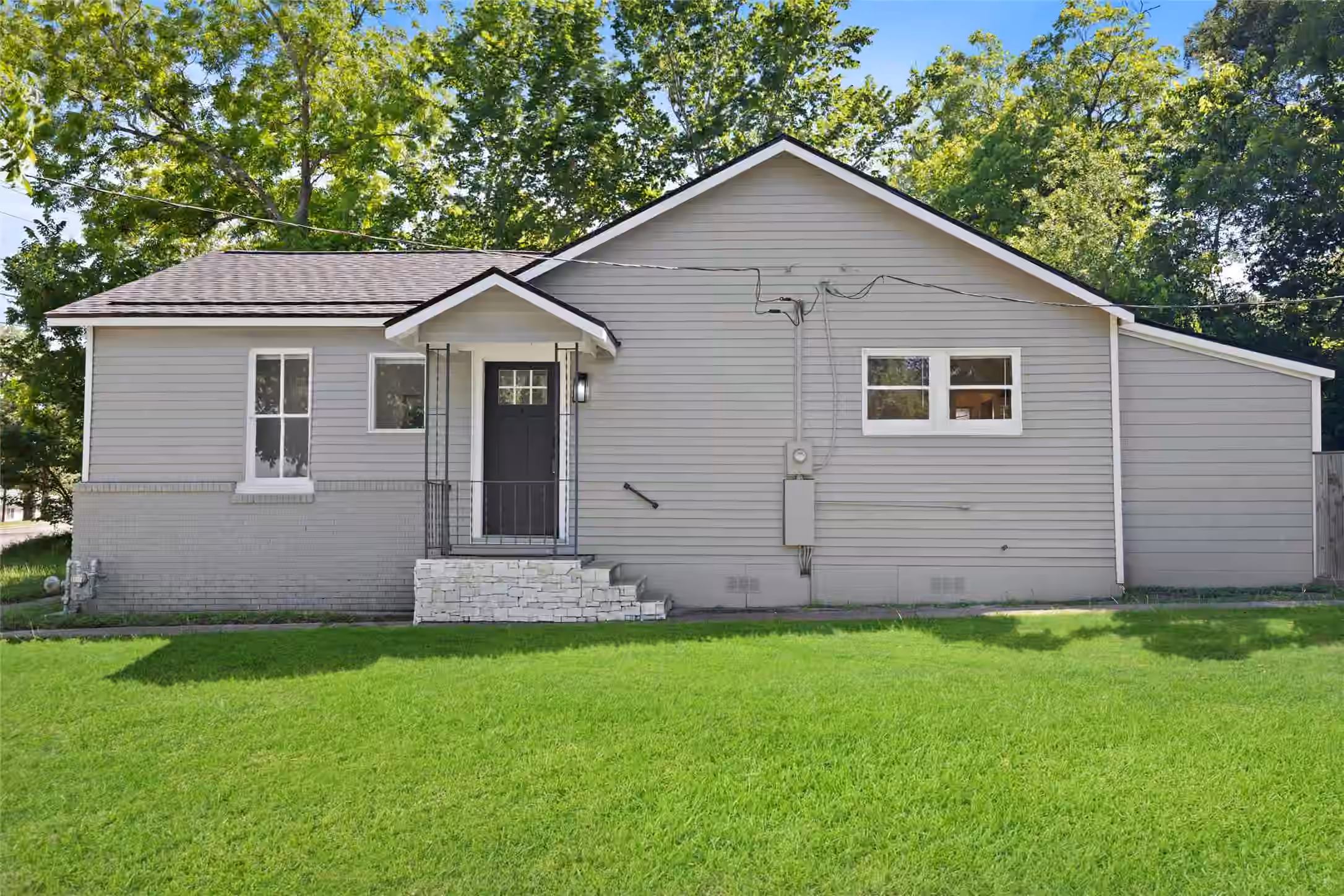 Photo 5 of 620 S Bell Street, Bellville, TX