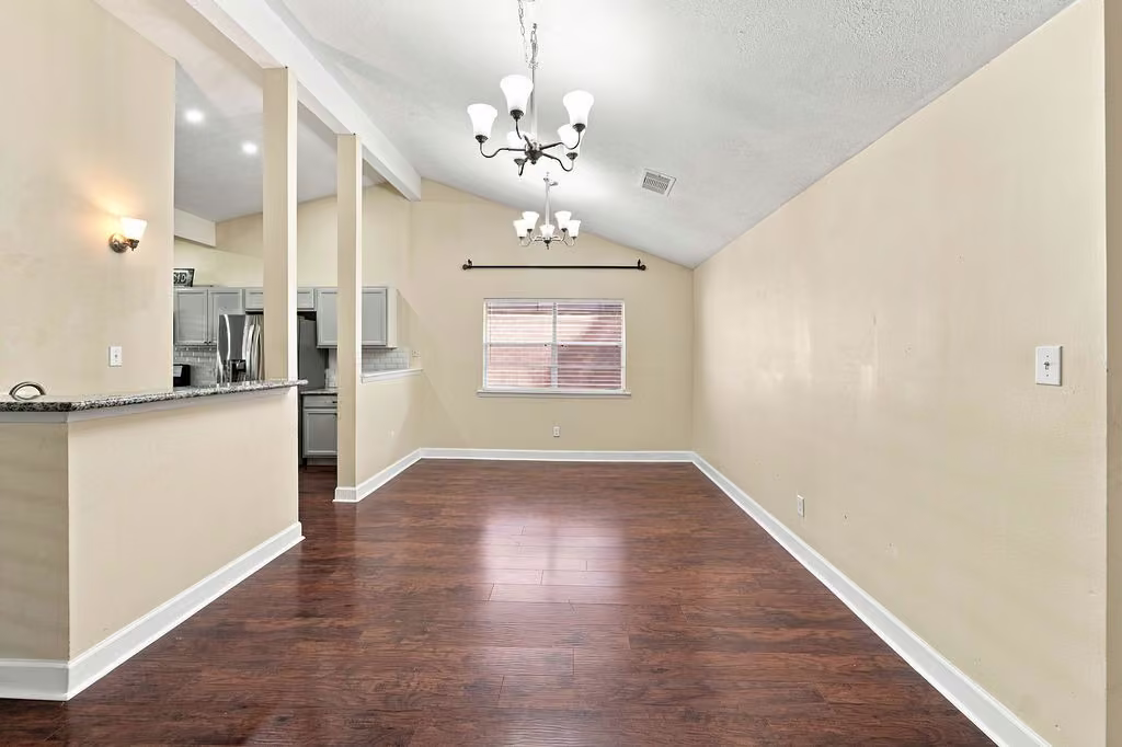 Photo 5 of 25119 Lynbriar Lane, Spring, TX