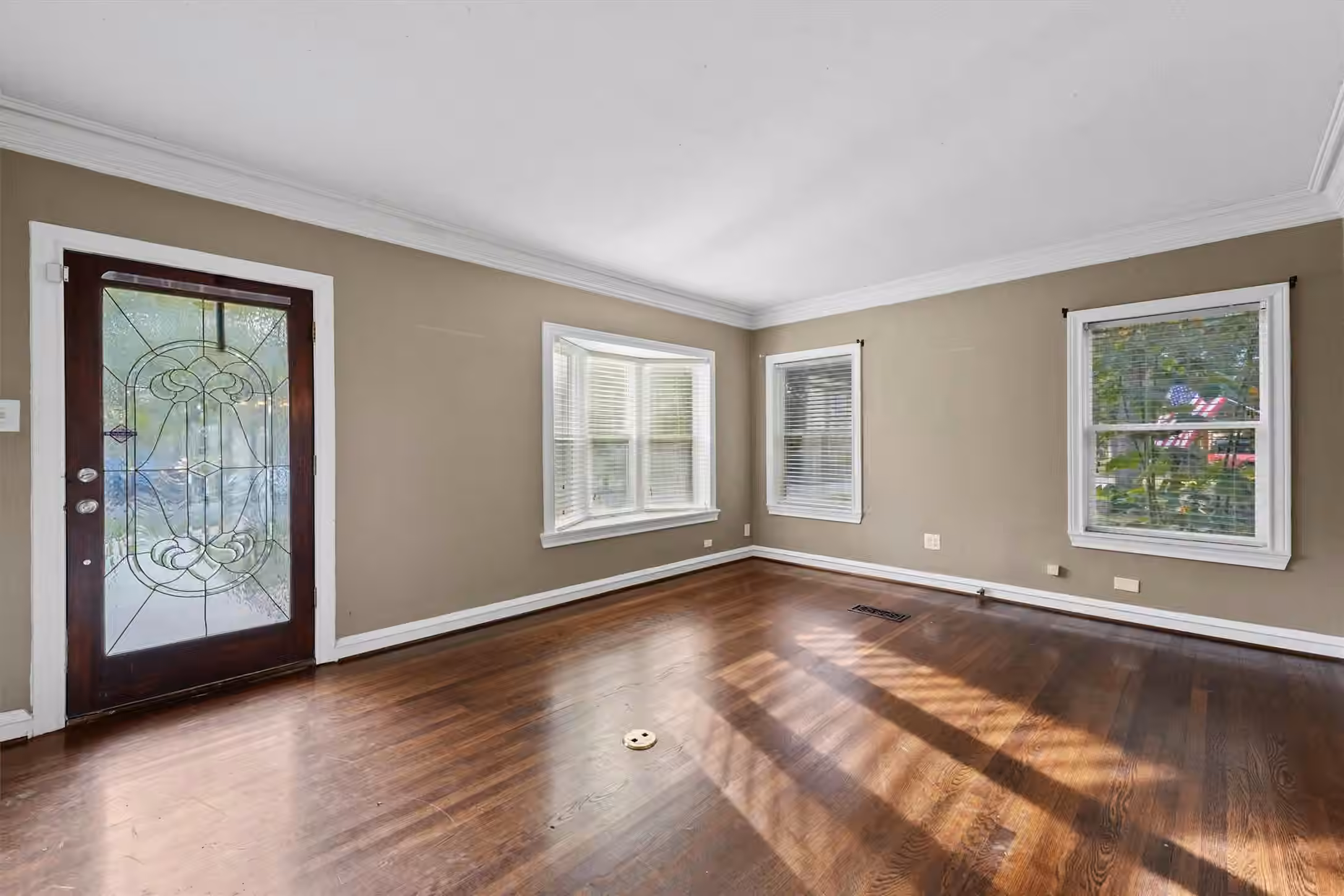 Photo 6 of 6733 Sylvan Road, Houston, TX