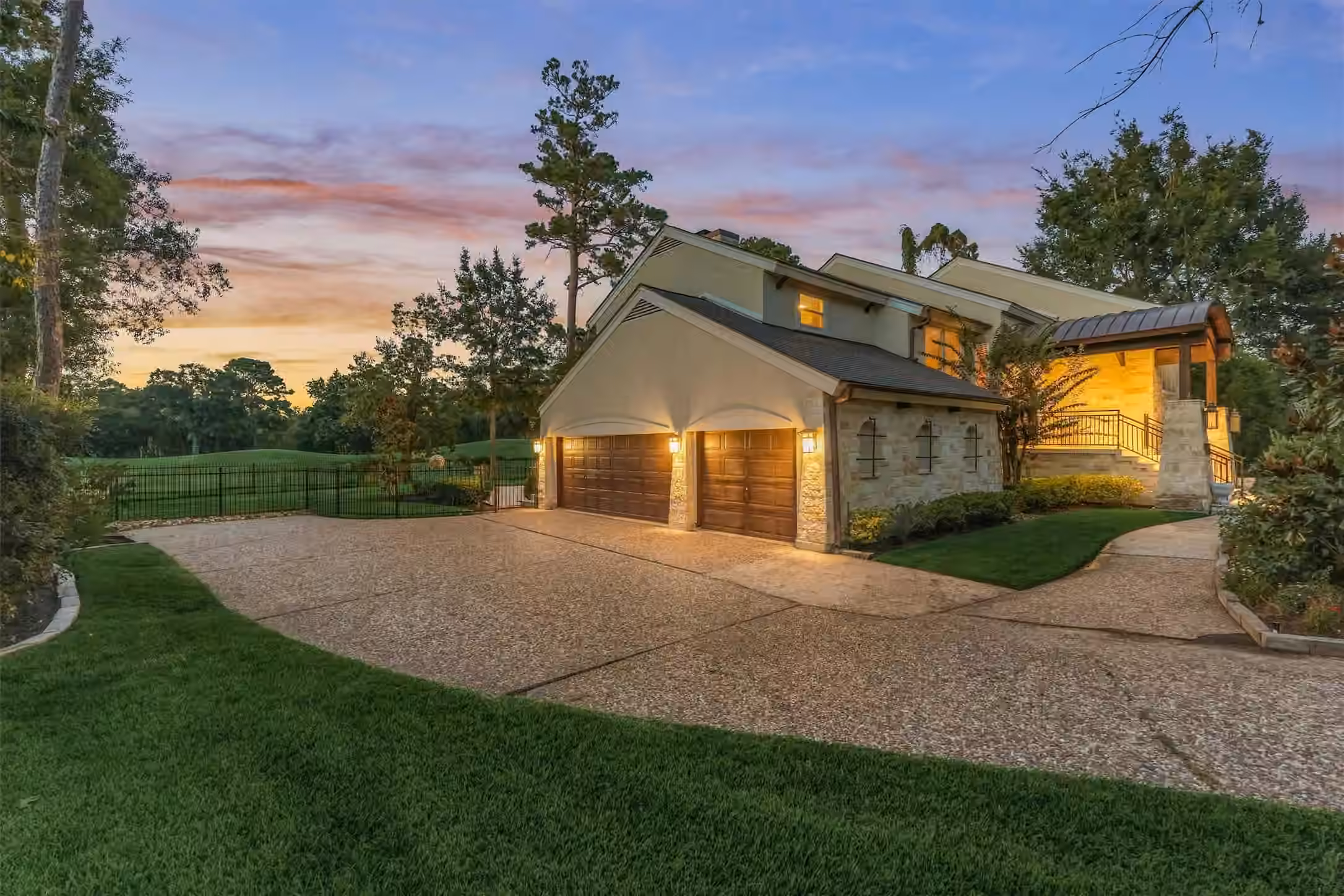 Photo 6 of 45 Doe Run Drive, The Woodlands, TX