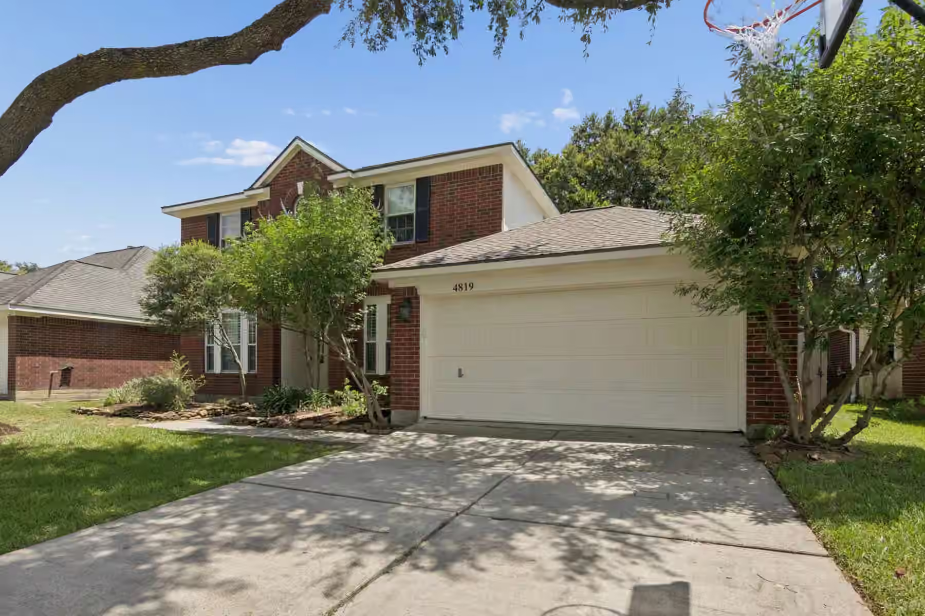 Photo 3 of 4819 Stone Harbor Drive, Friendswood, TX