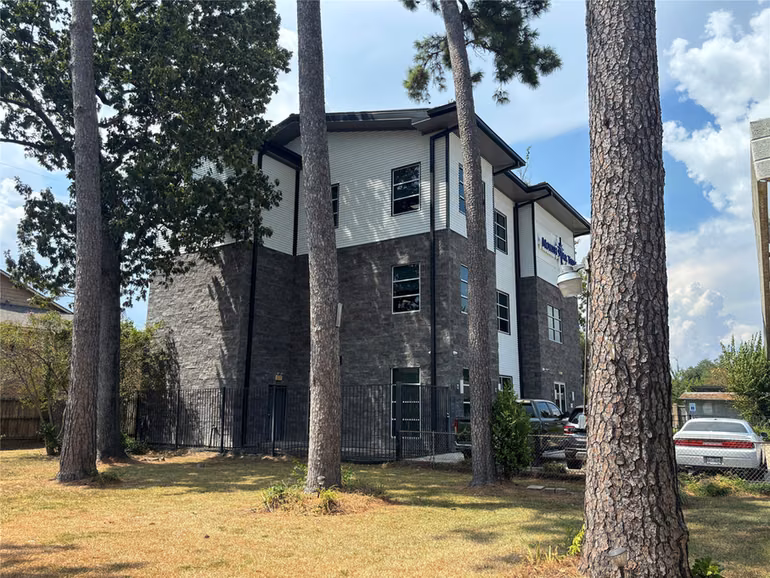 Photo 6 of 1301 Antoine Drive, Houston, TX