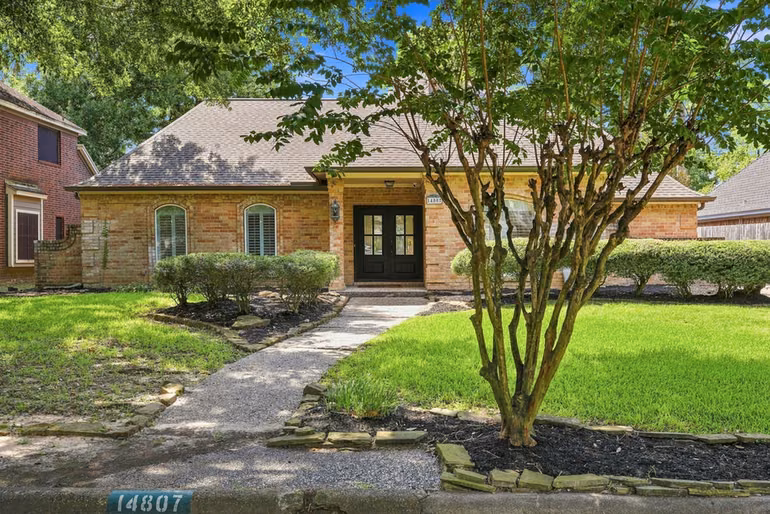 Photo 2 of 14807 Carols Way Drive, Houston, TX