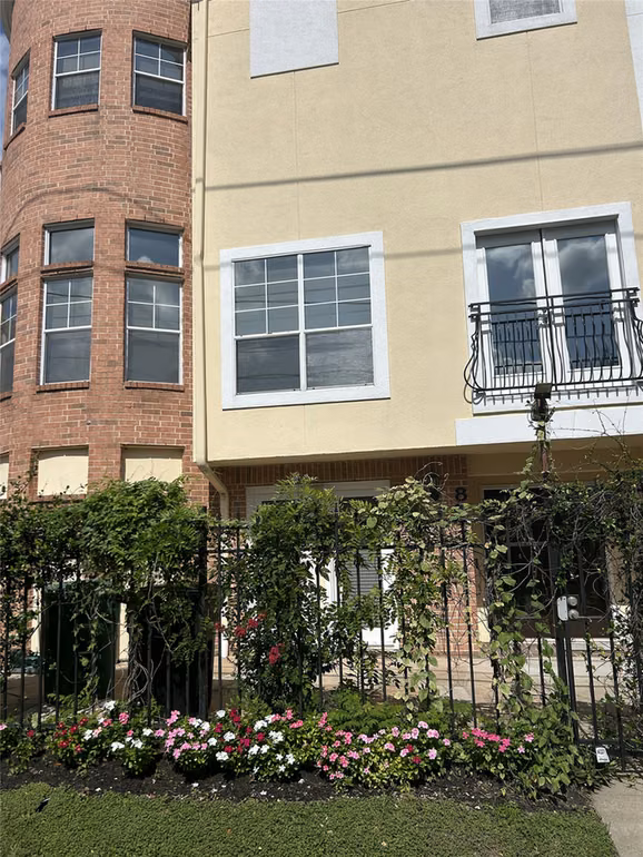 Photo of 801 Knox Street, Houston, TX