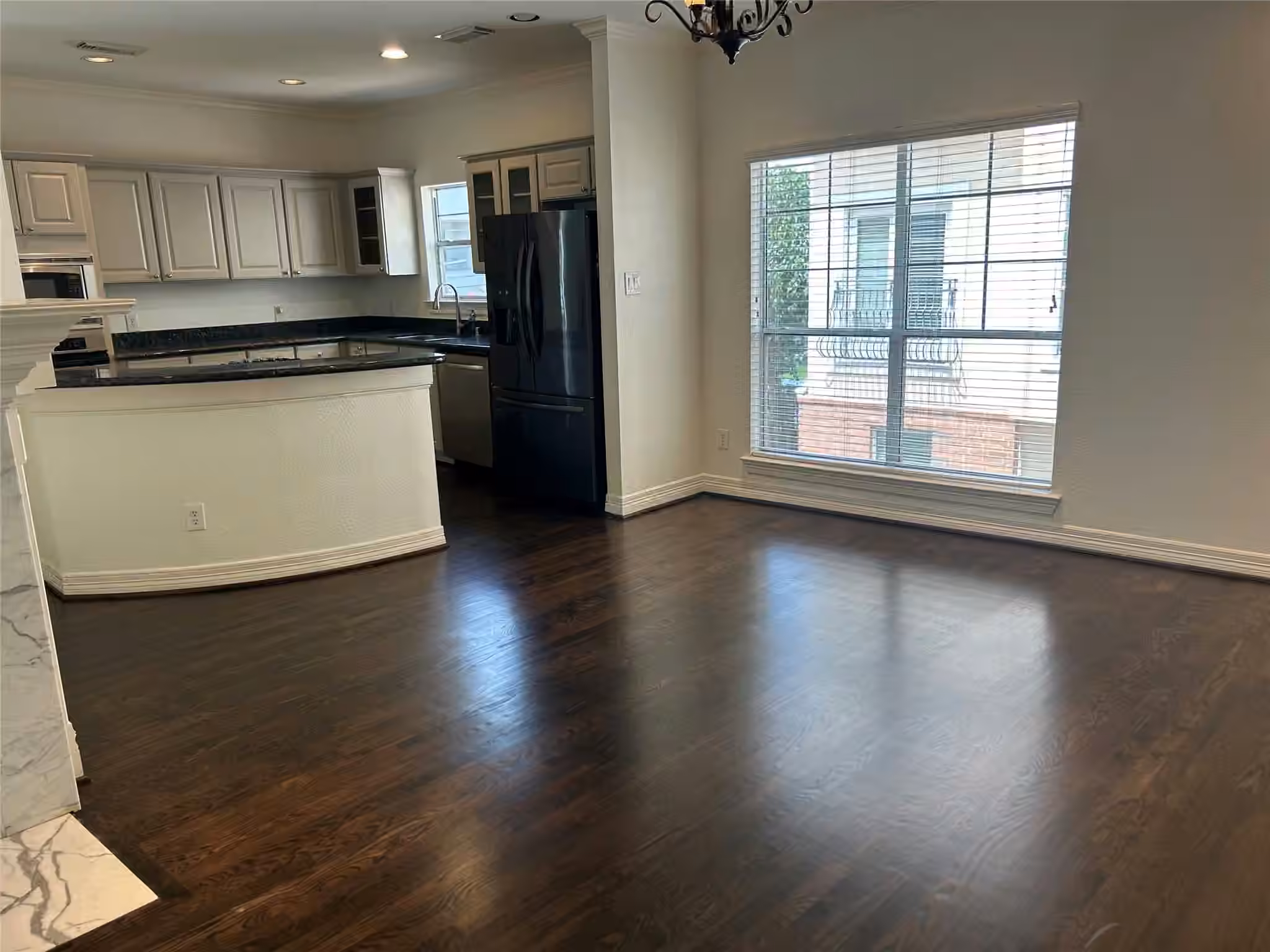 Photo 4 of 801 Knox Street, Houston, TX