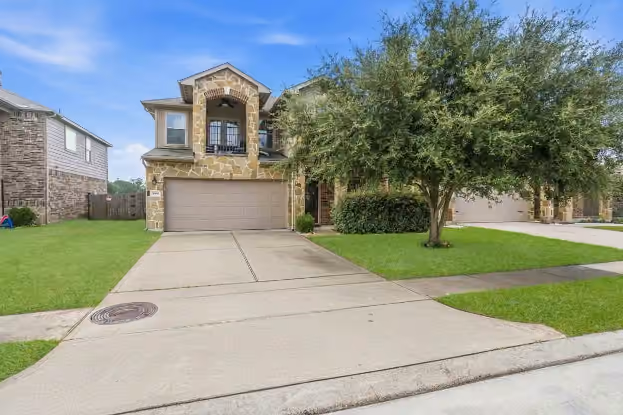Photo 2 of 3710 Arbor Trails Drive, Humble, TX