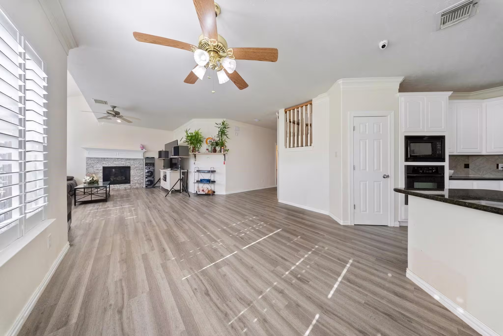 Photo 4 of 14407 Brentshire Lane, Houston, TX