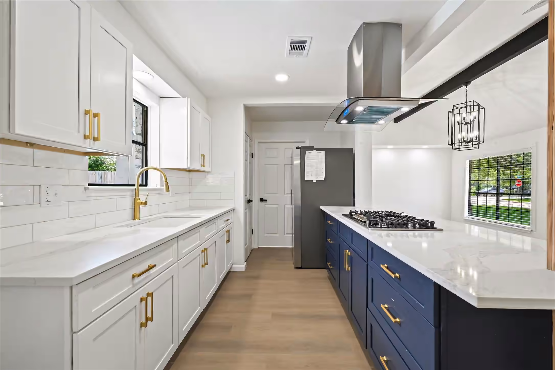 Photo 5 of 12306 Barbizon Drive, Houston, TX