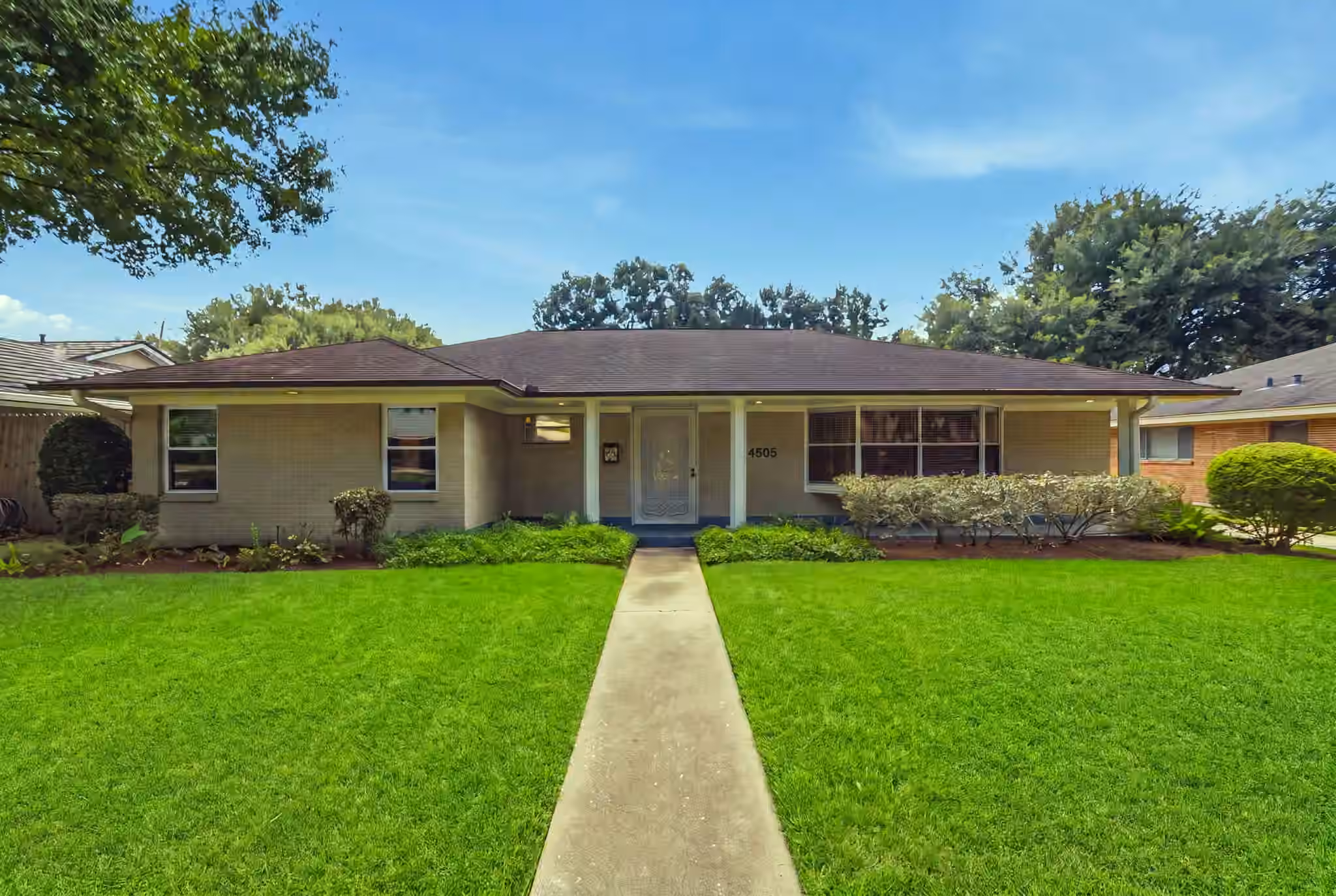 Photo 2 of 4505 Stillbrooke Drive, Houston, TX