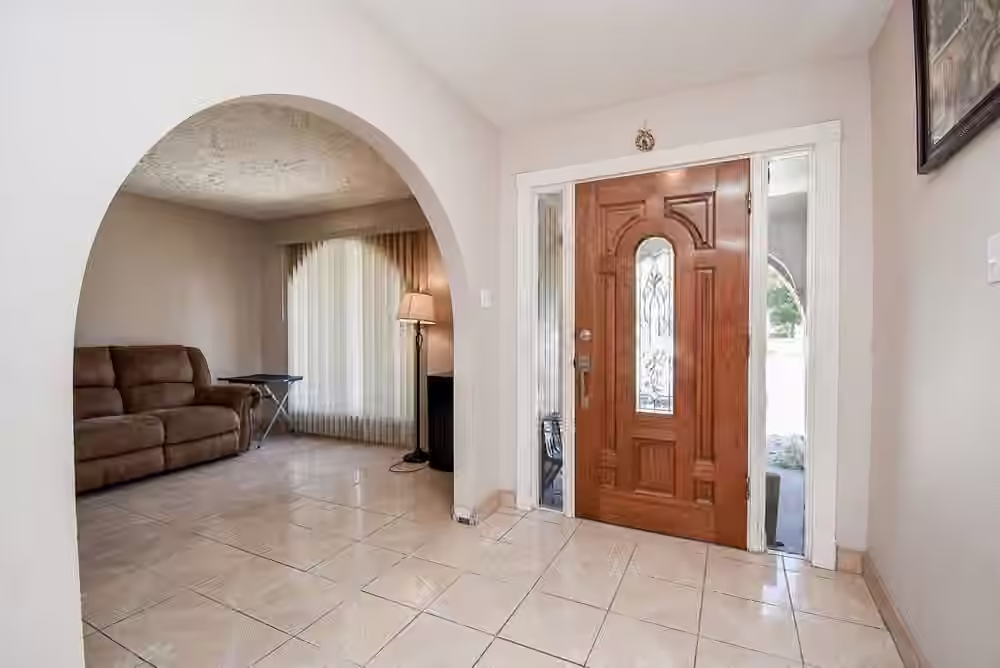 Photo 4 of 5627 Spindle Drive, Houston, TX
