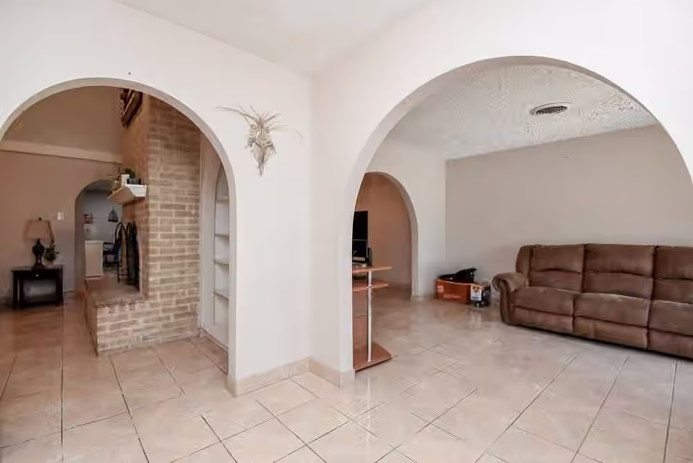 Photo 5 of 5627 Spindle Drive, Houston, TX