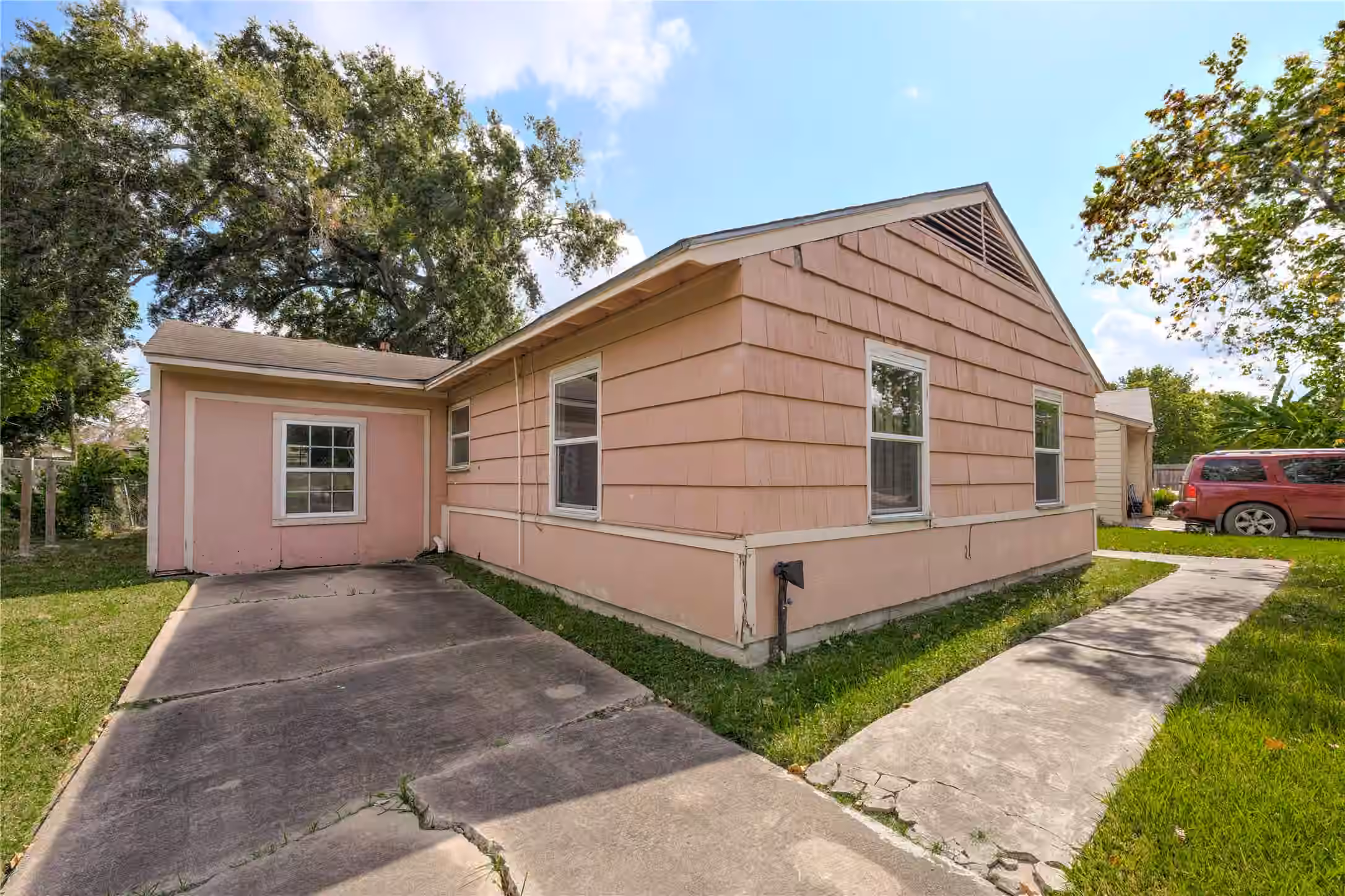 Photo 3 of 4325 Kay Circle, Houston, TX