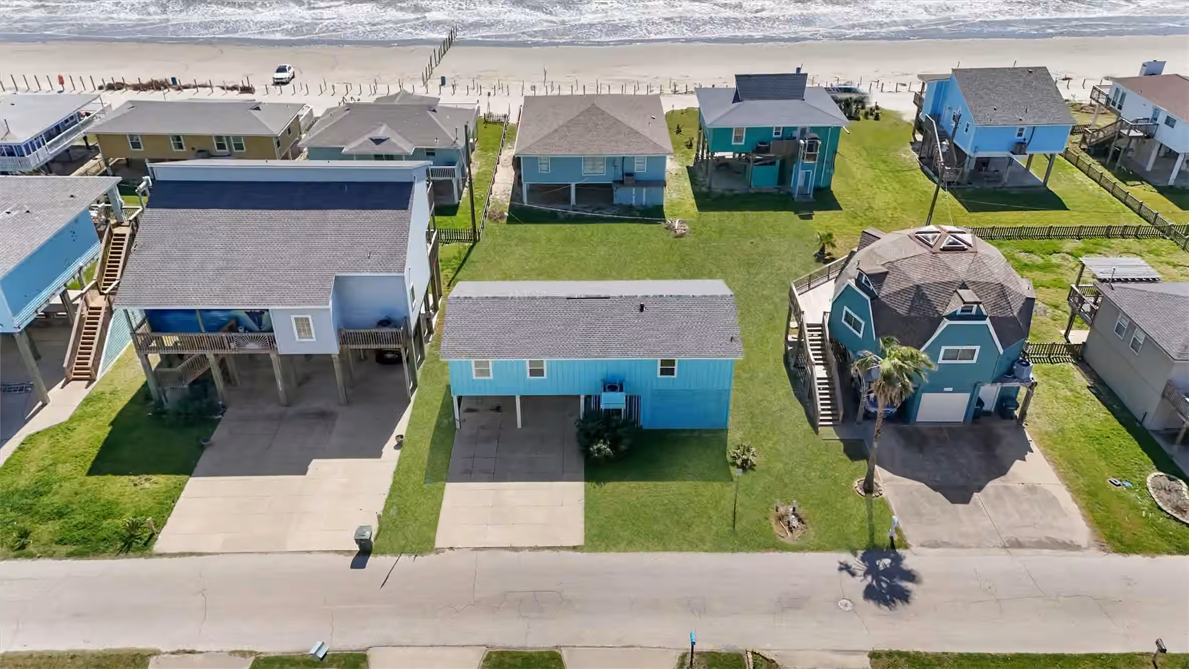 Photo 4 of 12917 John Reynolds Road, Galveston, TX