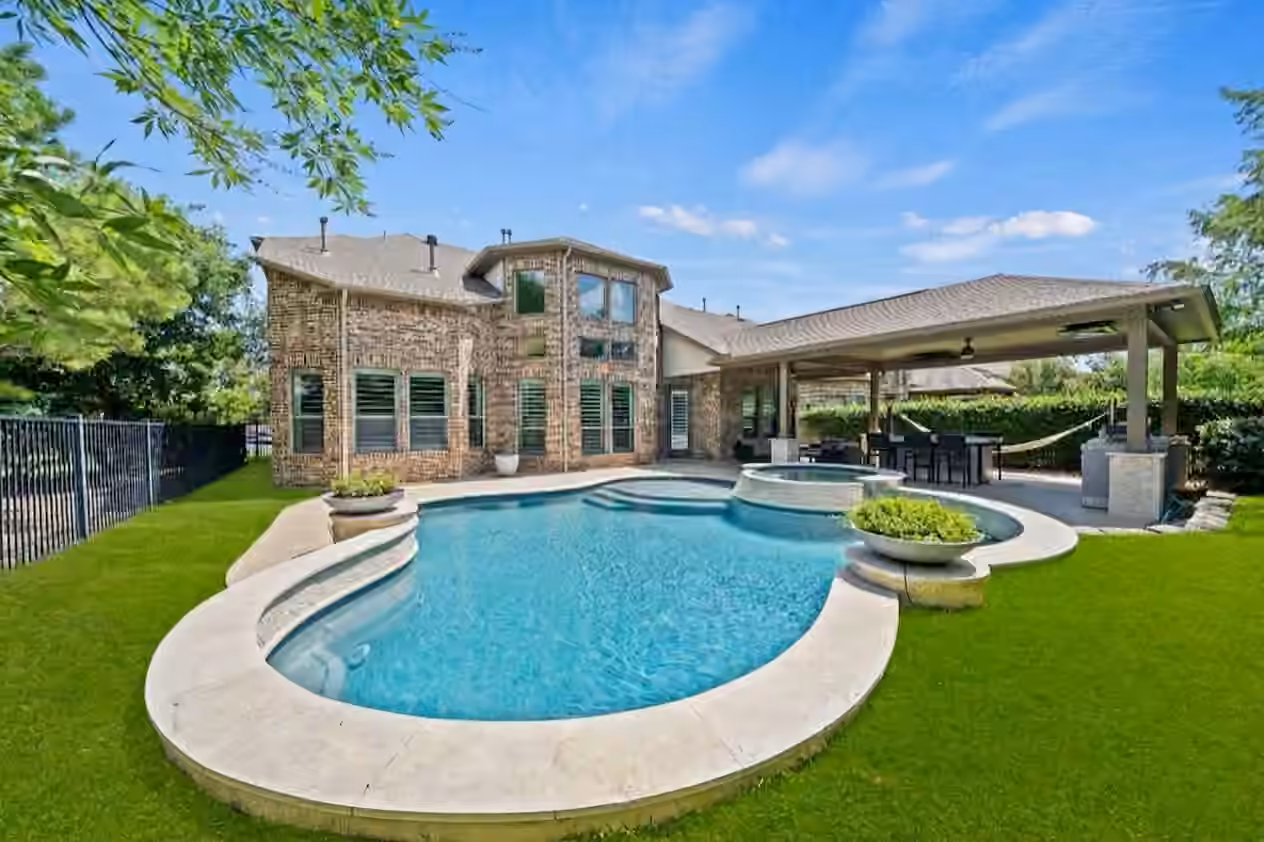 Photo 3 of 17139 Upton Hill Drive, Cypress, TX