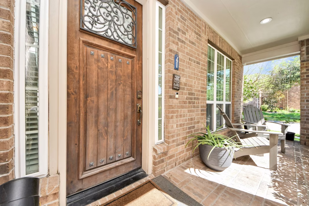 Photo 3 of 6137 Aspen Pass Drive, Houston, TX