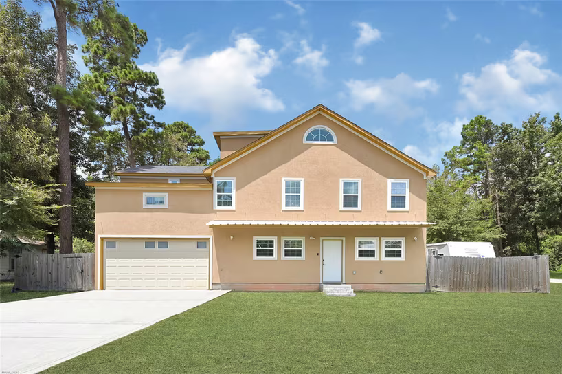Photo 2 of 10773 Royal Pines Drive, Conroe, TX