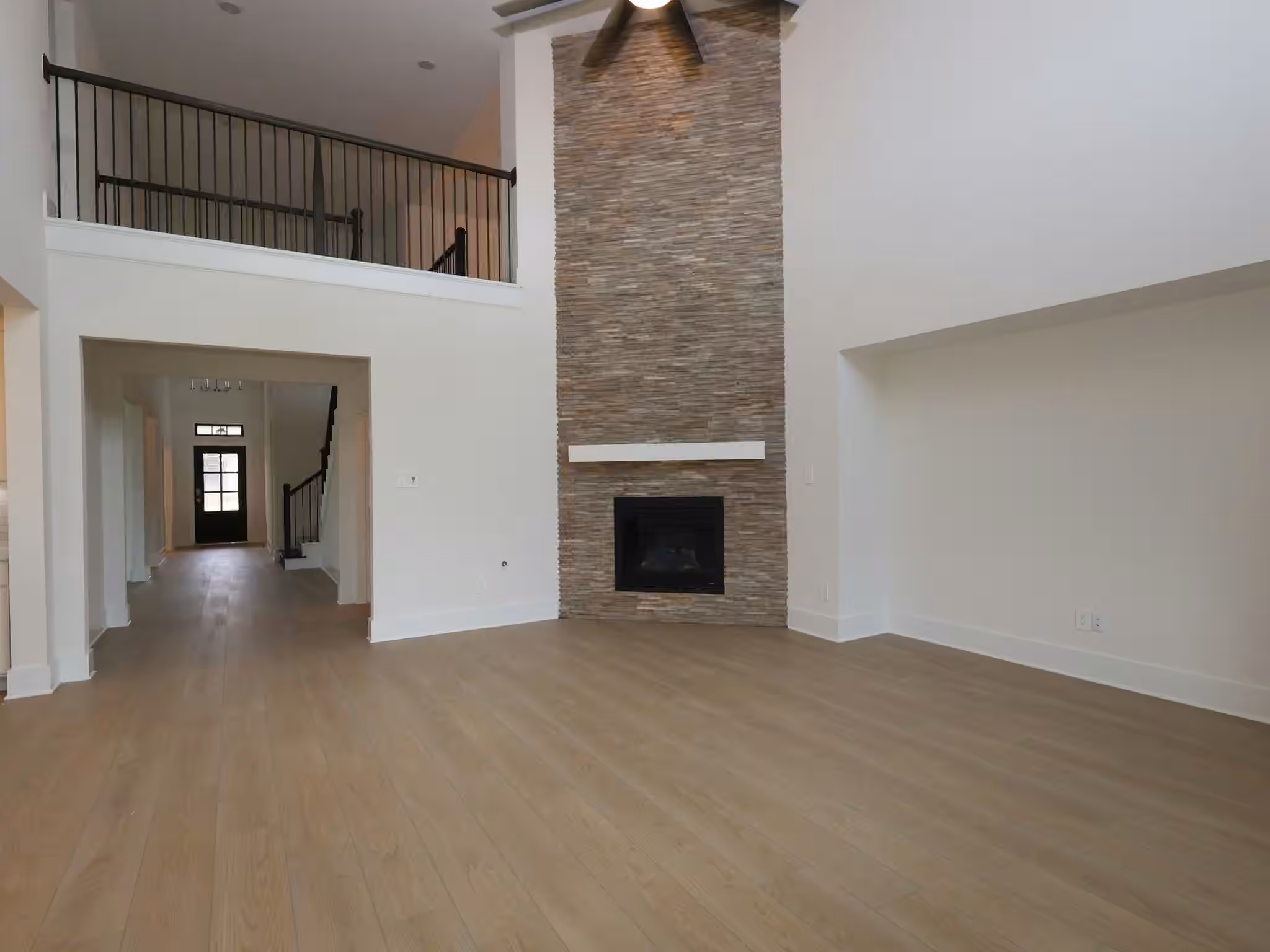 Photo 4 of 16624 Gaines Glen Lane, Montgomery, TX