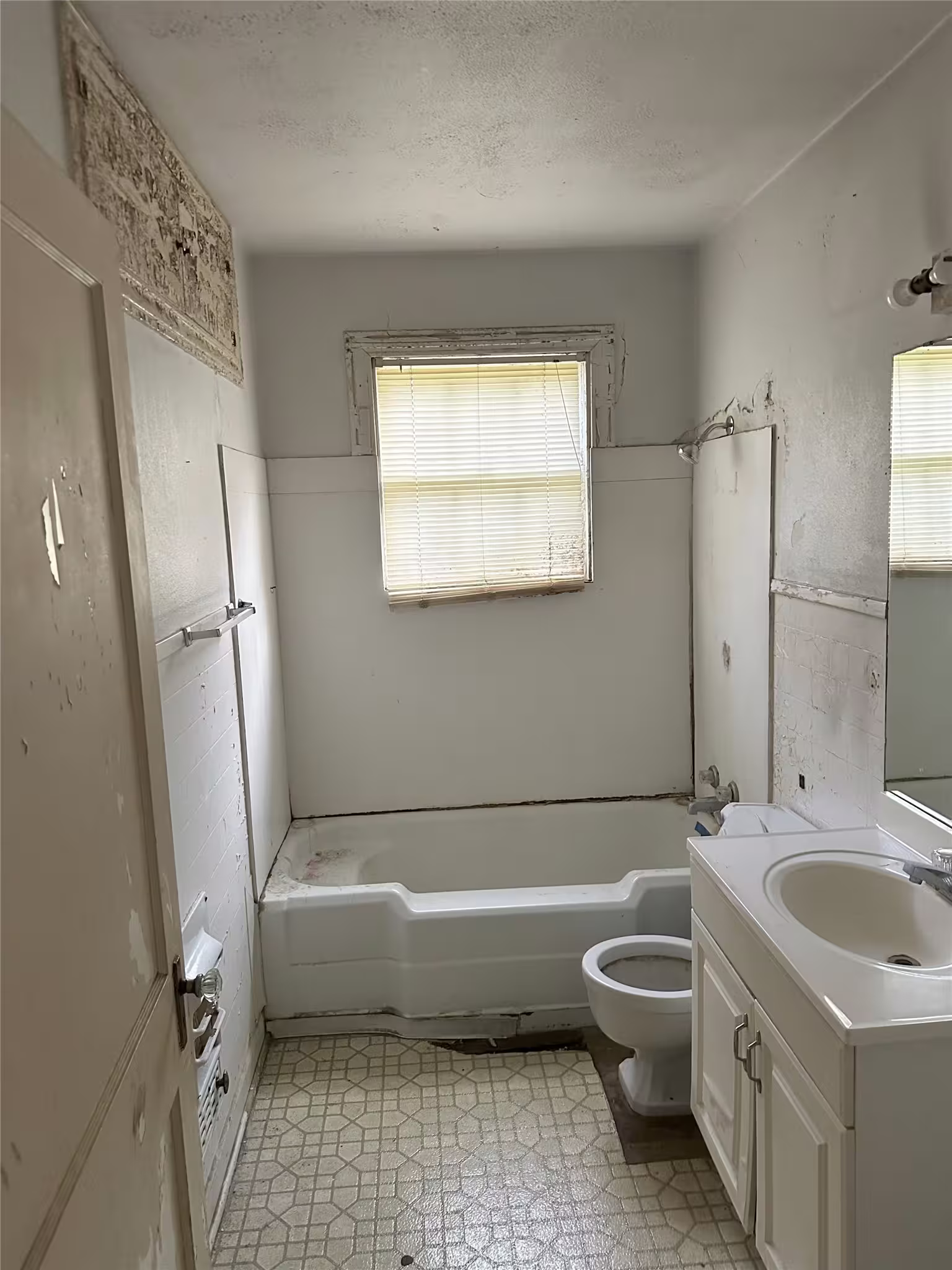 Photo 4 of 1108 Macarthur Street, Rosenberg, TX