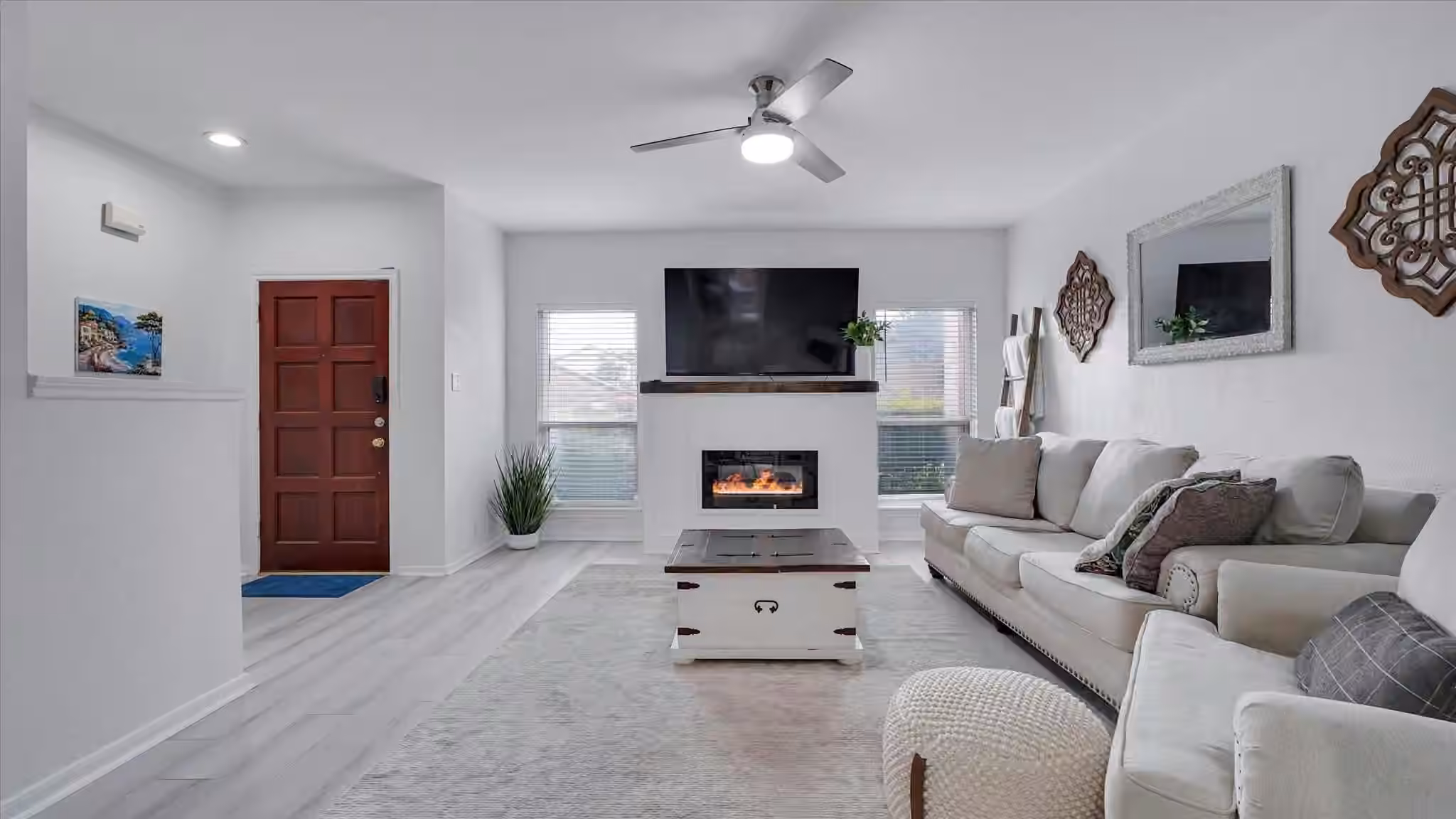 Photo 4 of 2608 Bering Drive 2608, Houston, TX