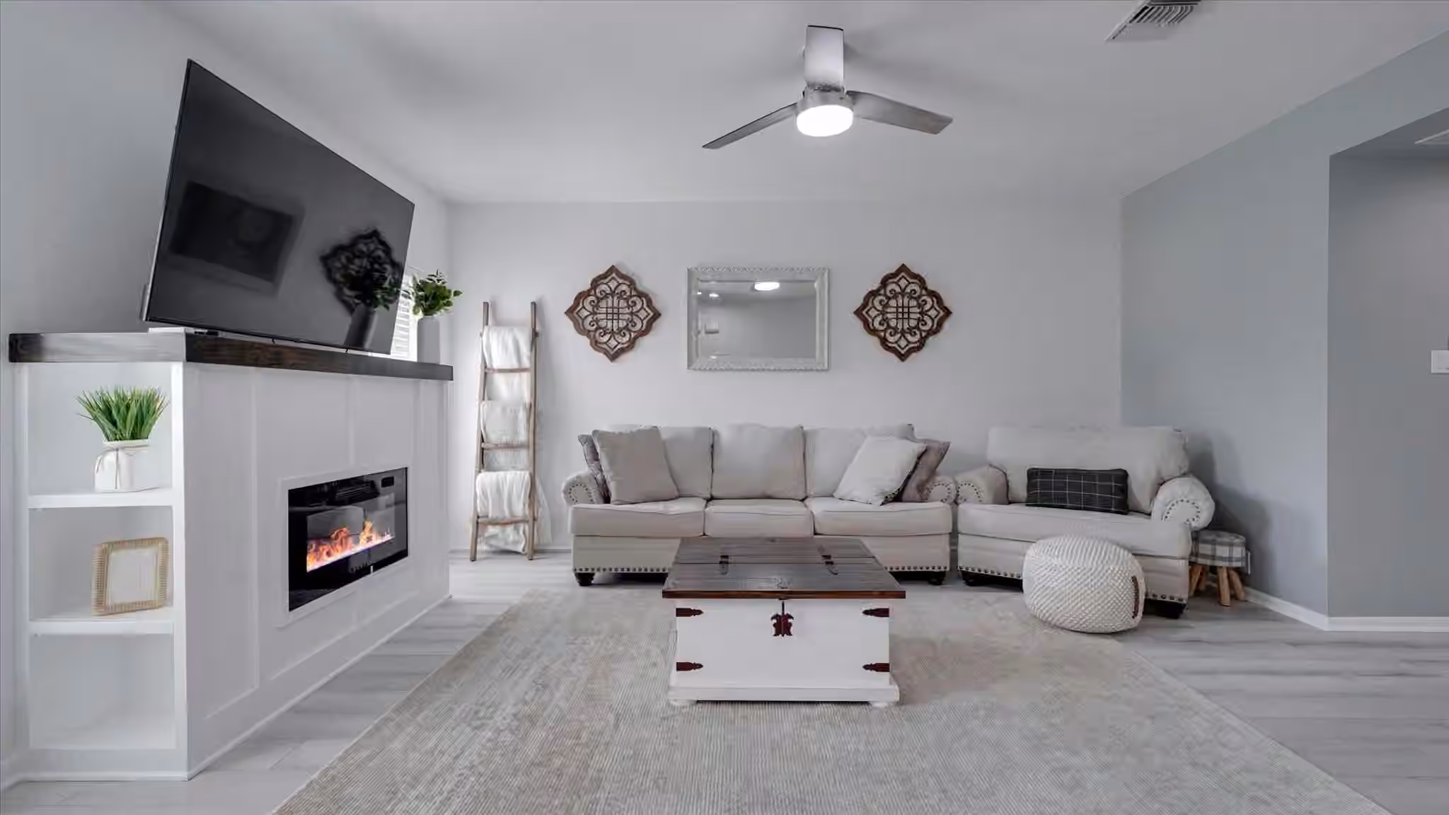 Photo 5 of 2608 Bering Drive 2608, Houston, TX