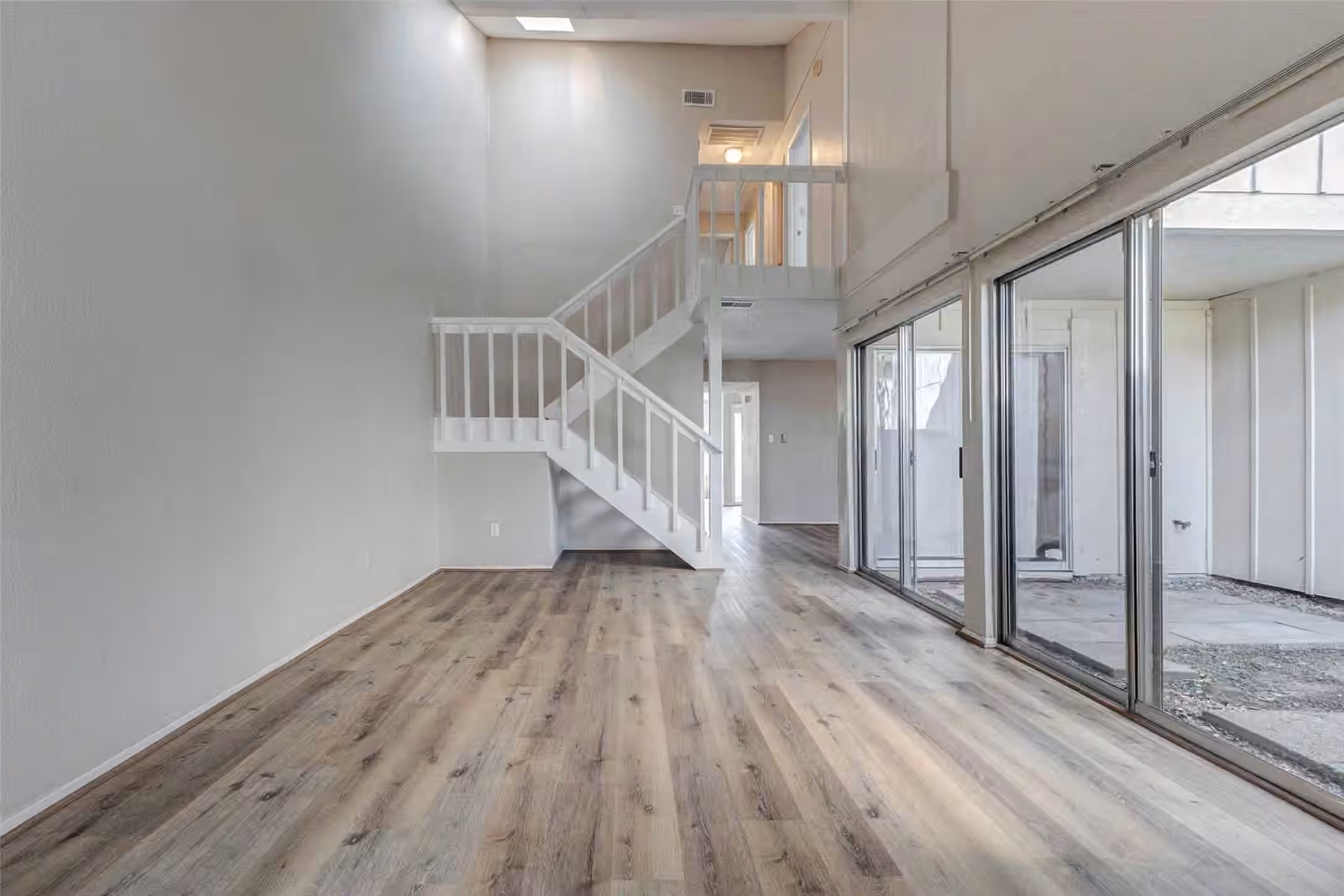 Photo 4 of 2952 Meadowgrass Lane 173, Houston, TX