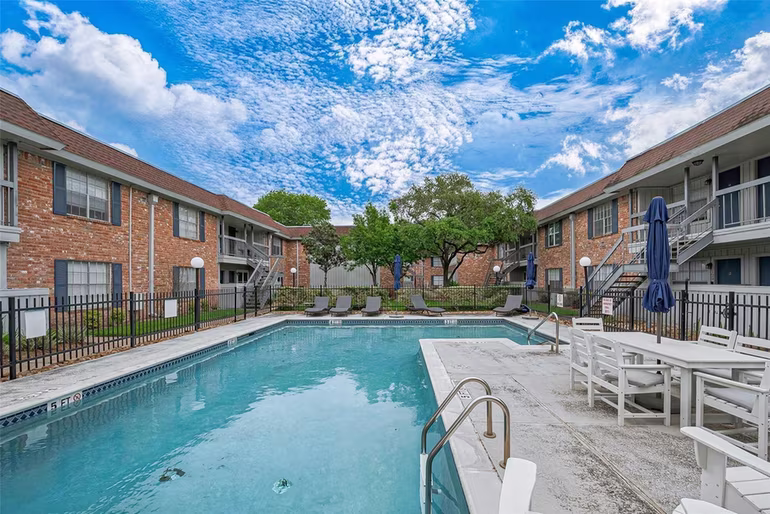 Photo of 2350 Bering Drive 94, Houston, TX 77057