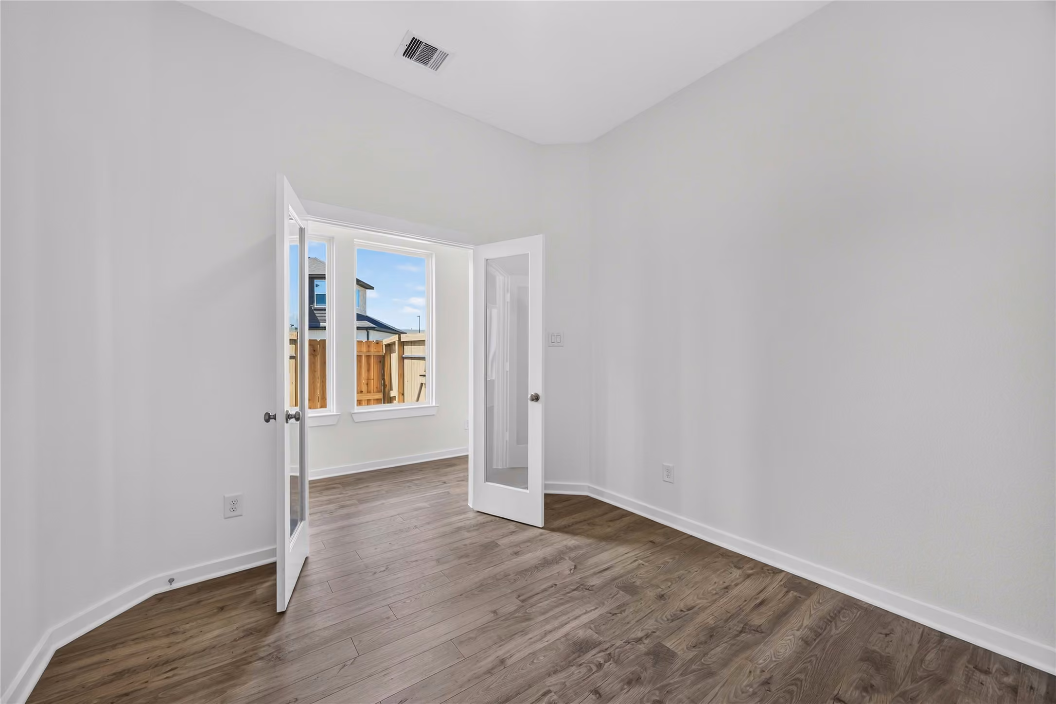 Photo 7 of 5057 Marcasca Drive, Katy, TX