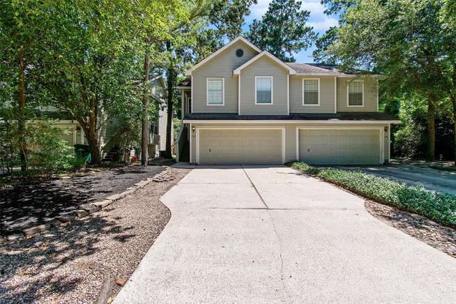 Photo 2 of 150 S Walden Elms Circle, The Woodlands, TX