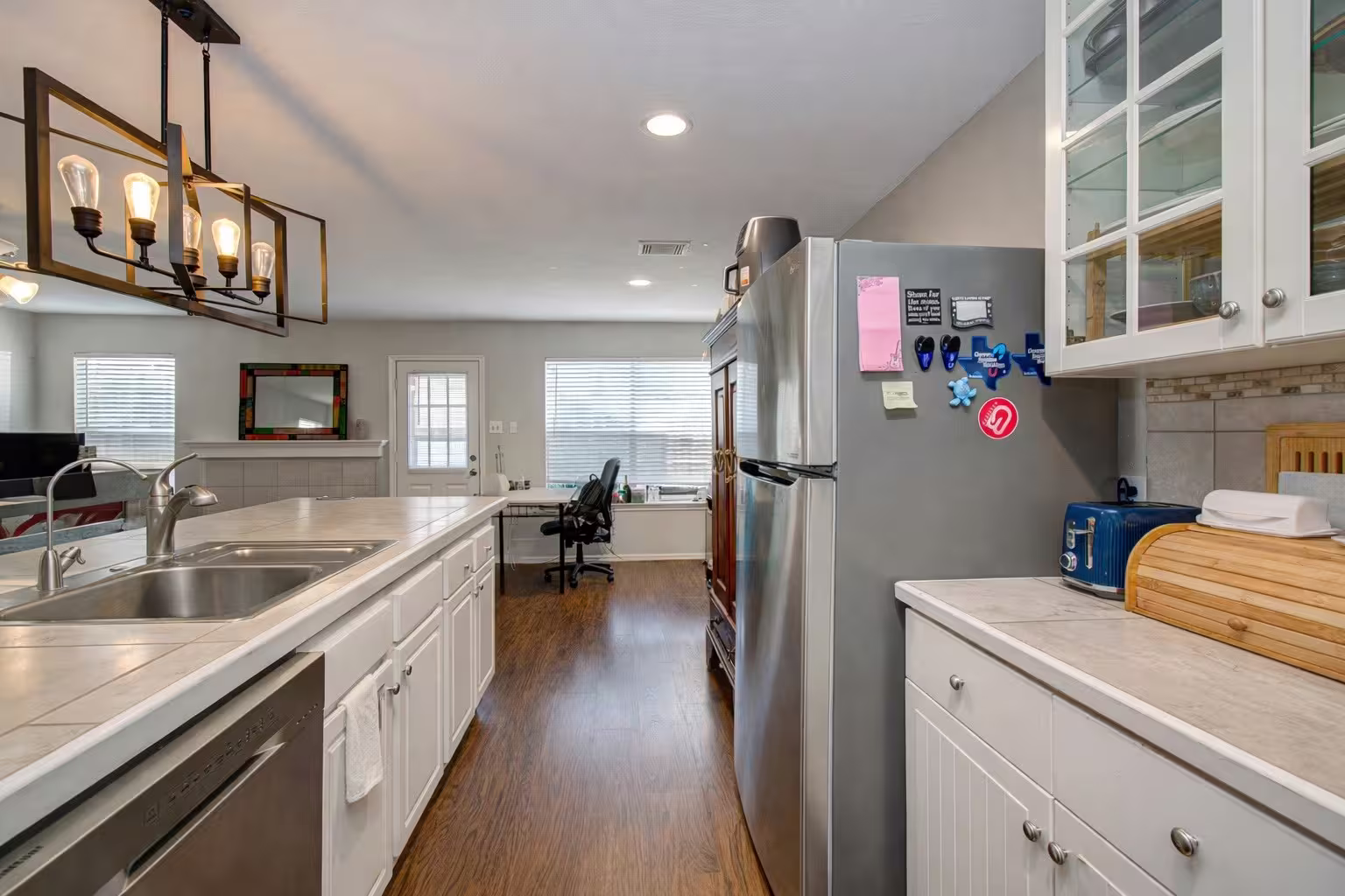 Photo 7 of 150 S Walden Elms Circle, The Woodlands, TX