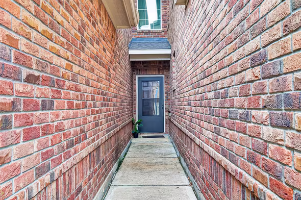 Photo 4 of 10526 Willow Park View, Houston, TX