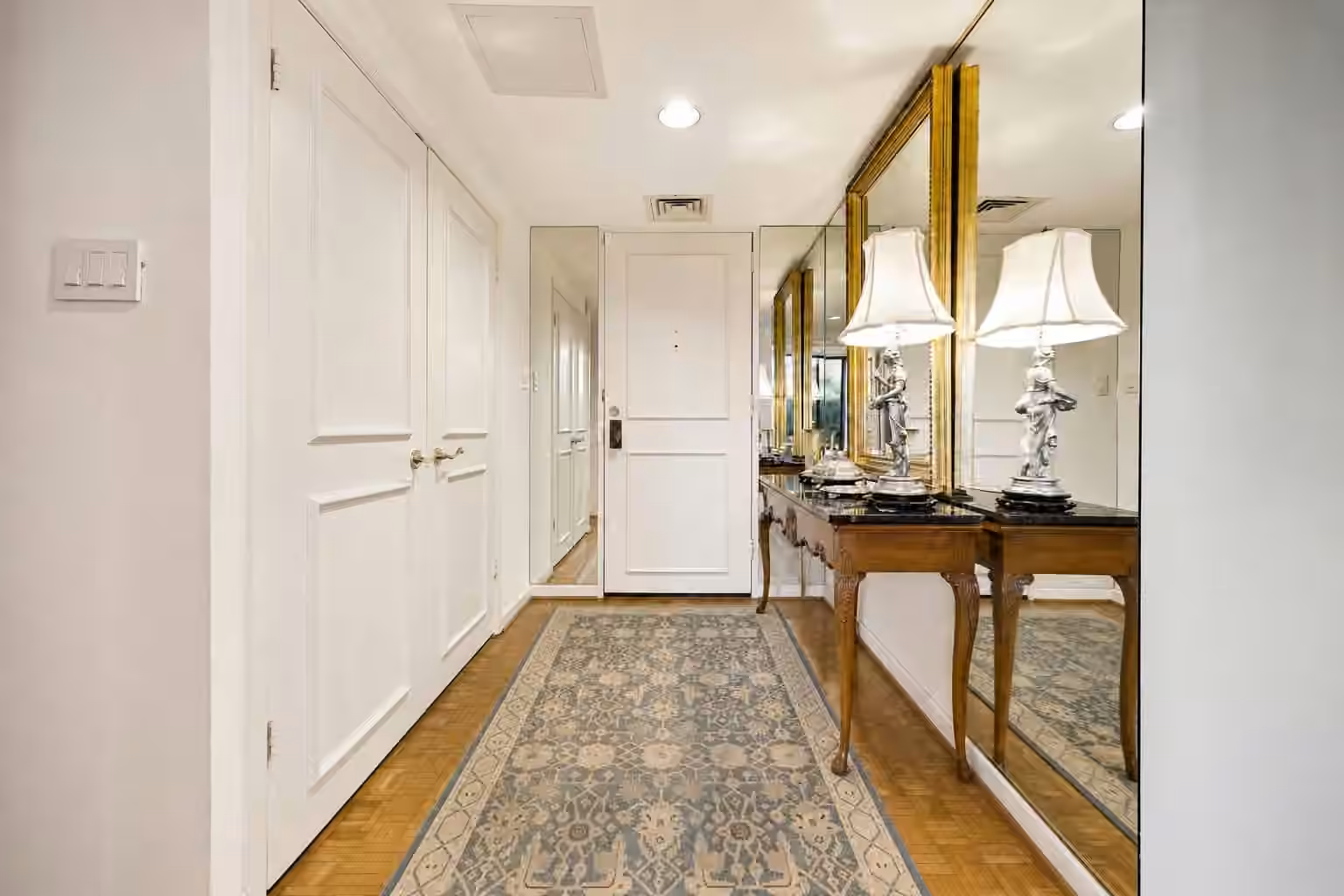 Photo 5 of 5001 Woodway 104, Houston, TX