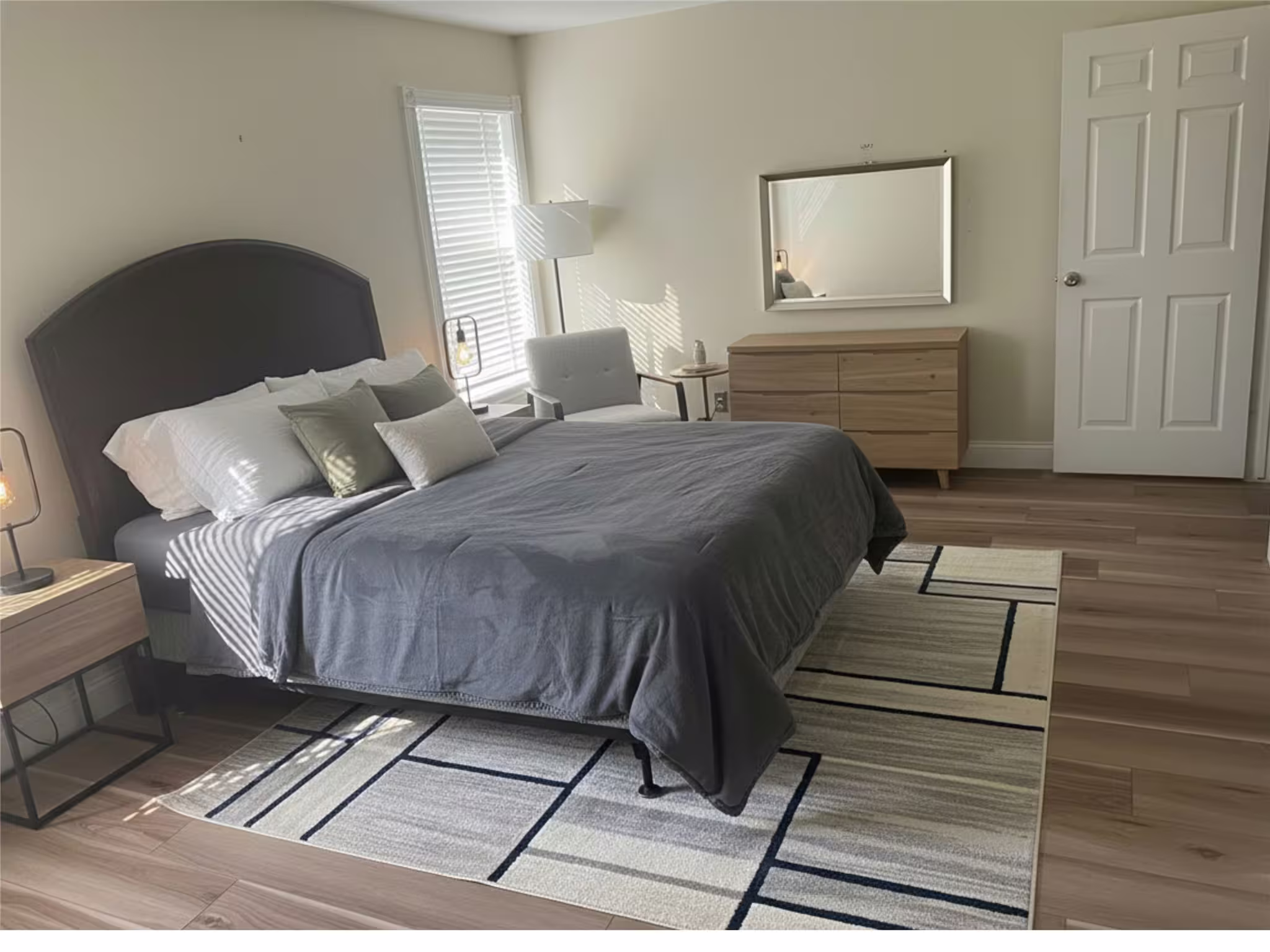 Photo 4 of 7347 Regency Square Court 7347, Houston, TX