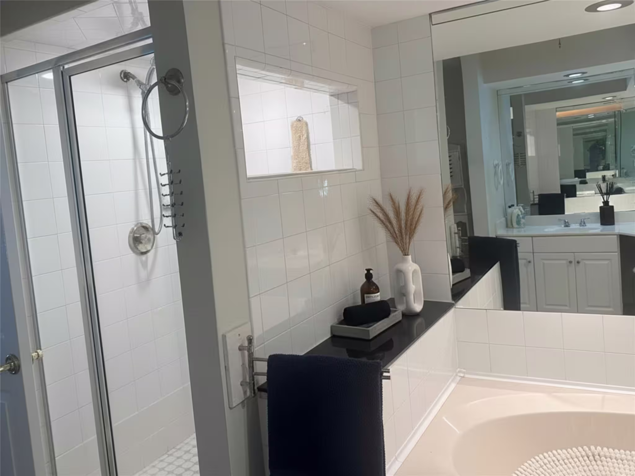 Photo 5 of 7347 Regency Square Court 7347, Houston, TX