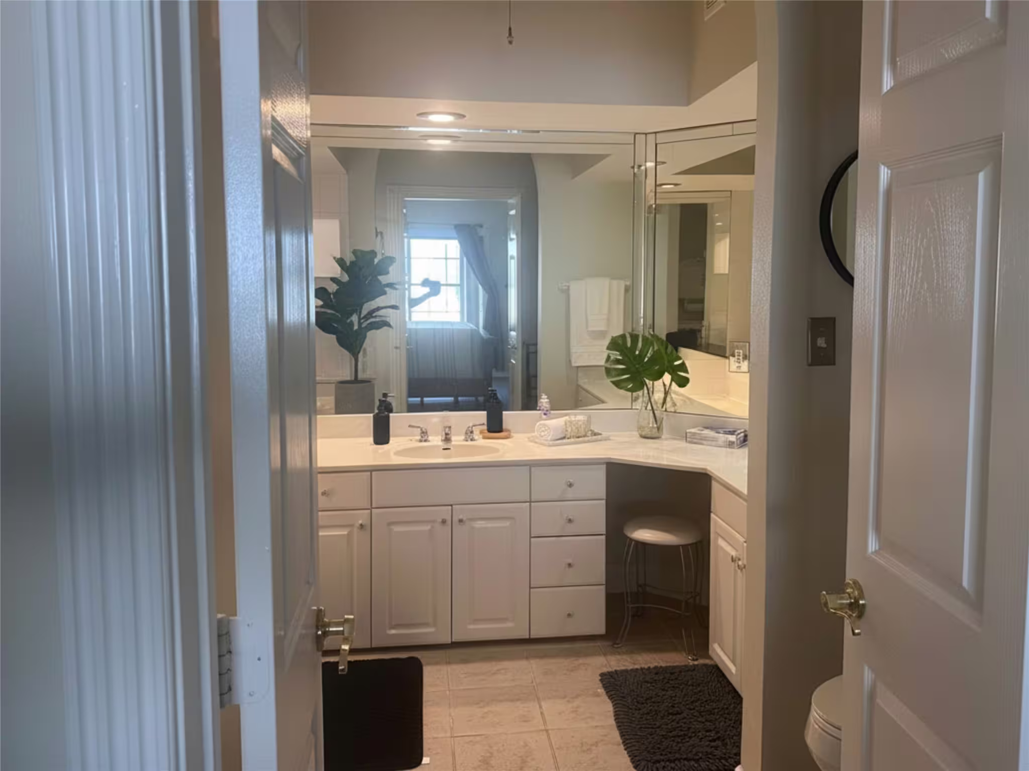 Photo 7 of 7347 Regency Square Court 7347, Houston, TX