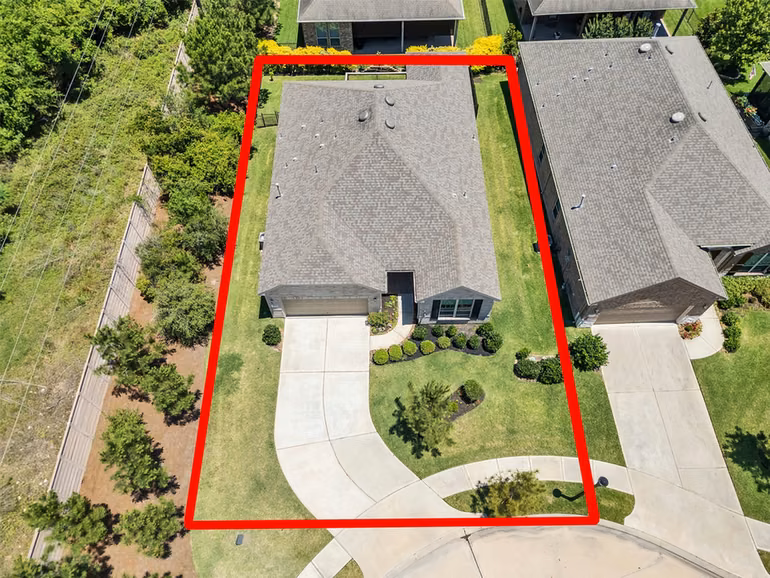 Photo 6 of 223 Spotted Saddle Court, The Woodlands, TX