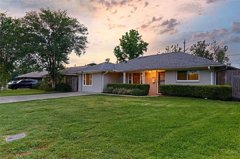 Photo of 2210 Nina Lee Lane, Houston, TX 77018