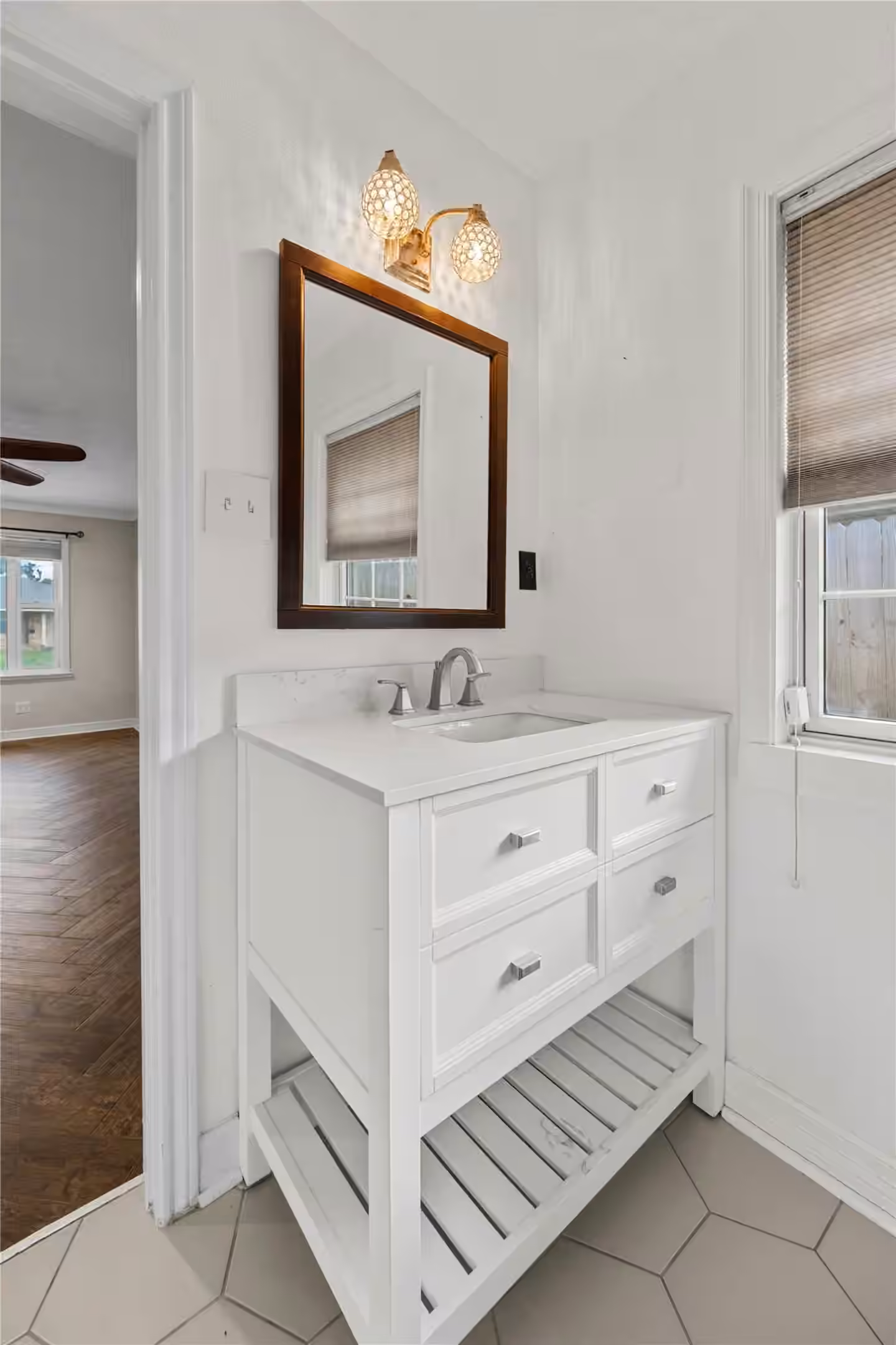Photo 7 of 2210 Nina Lee Lane, Houston, TX