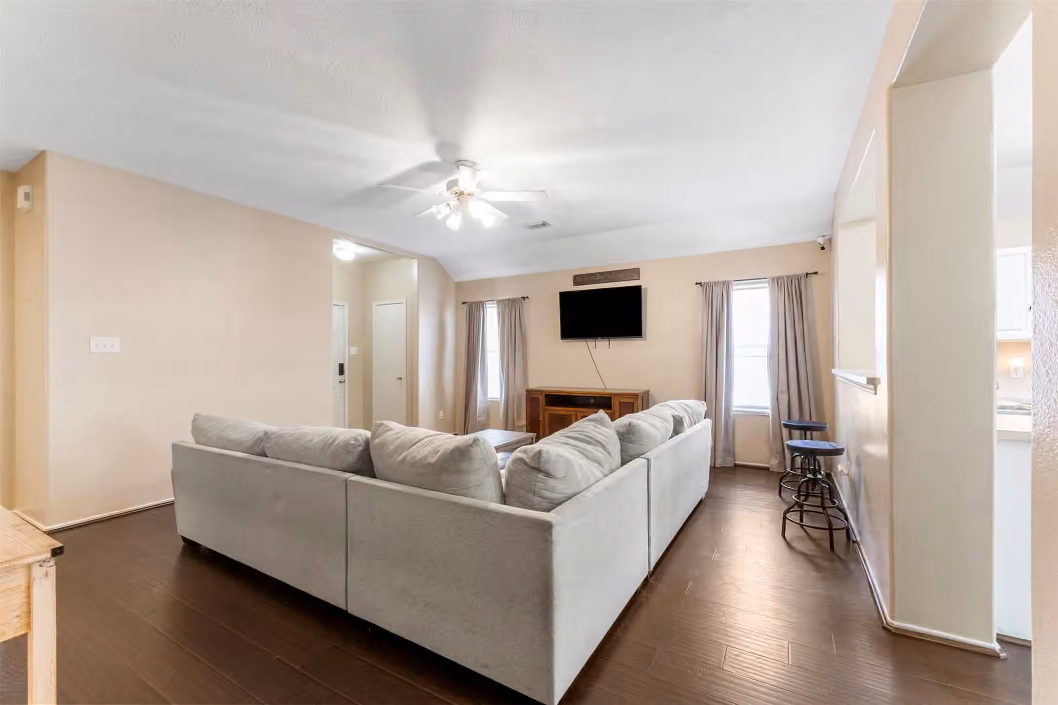 Photo 3 of 8011 Ginger Park Drive, Baytown, TX