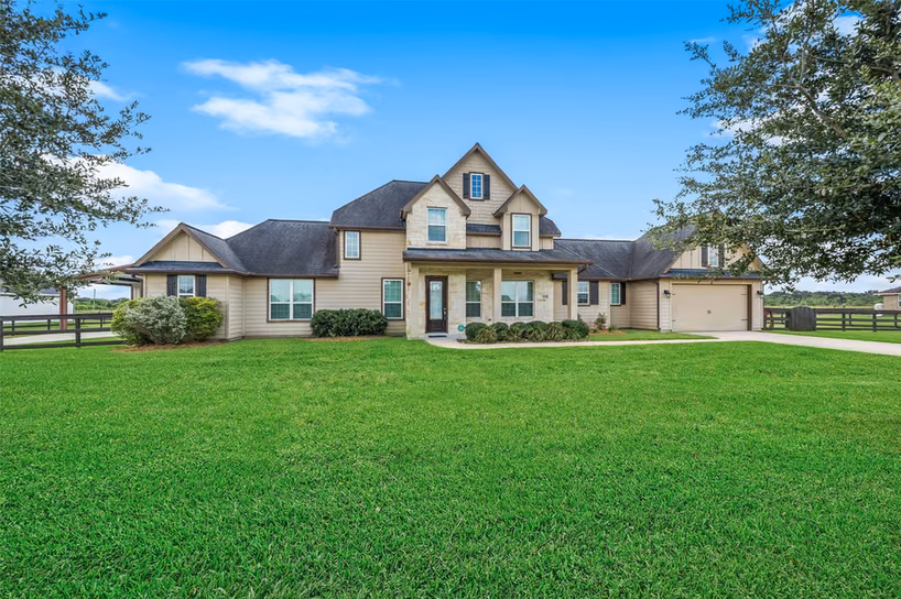 Photo of 6811 Bayou Trail Drive, Alvin, TX 77511