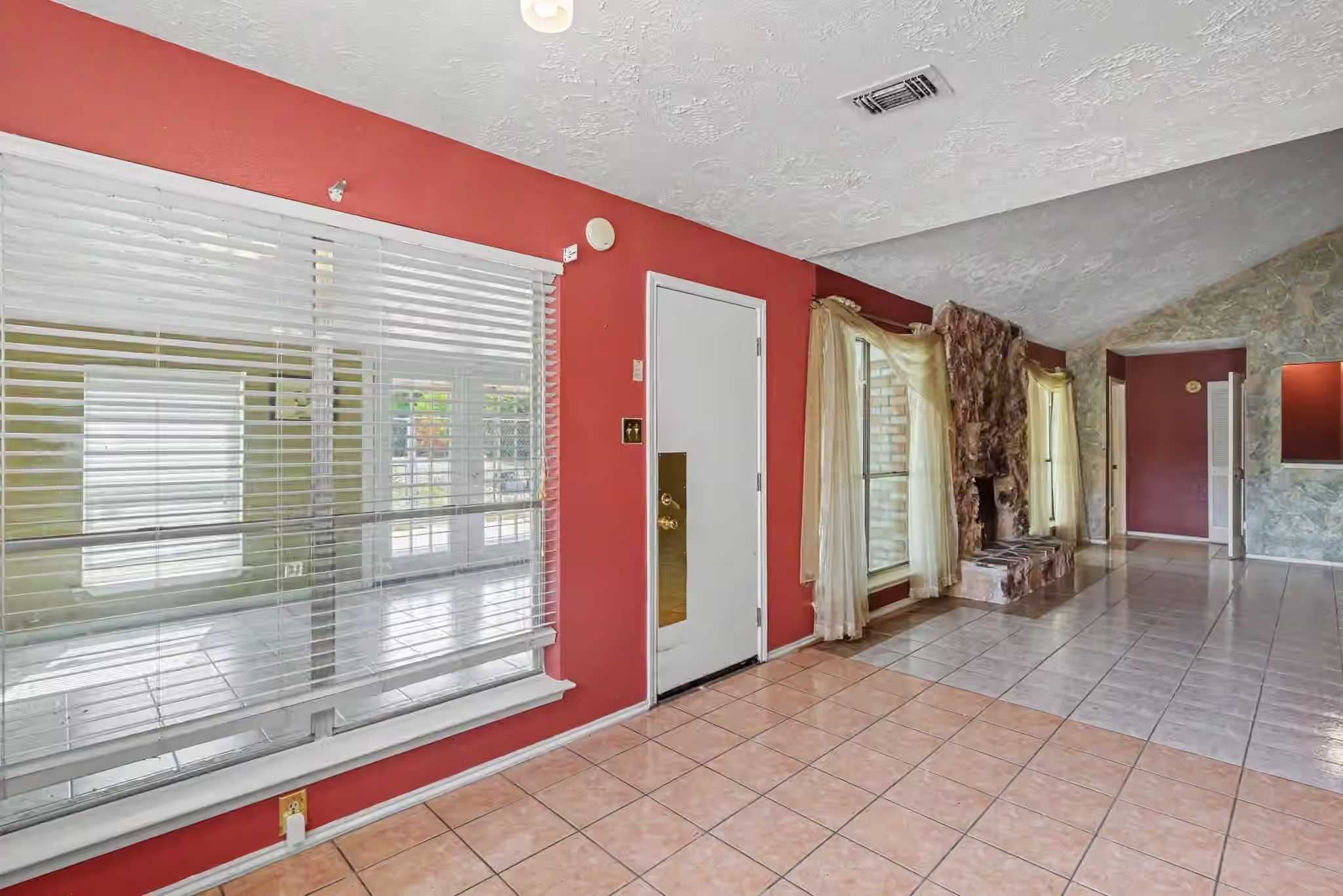Photo 3 of 22122 Meadowhill Drive, Spring, TX