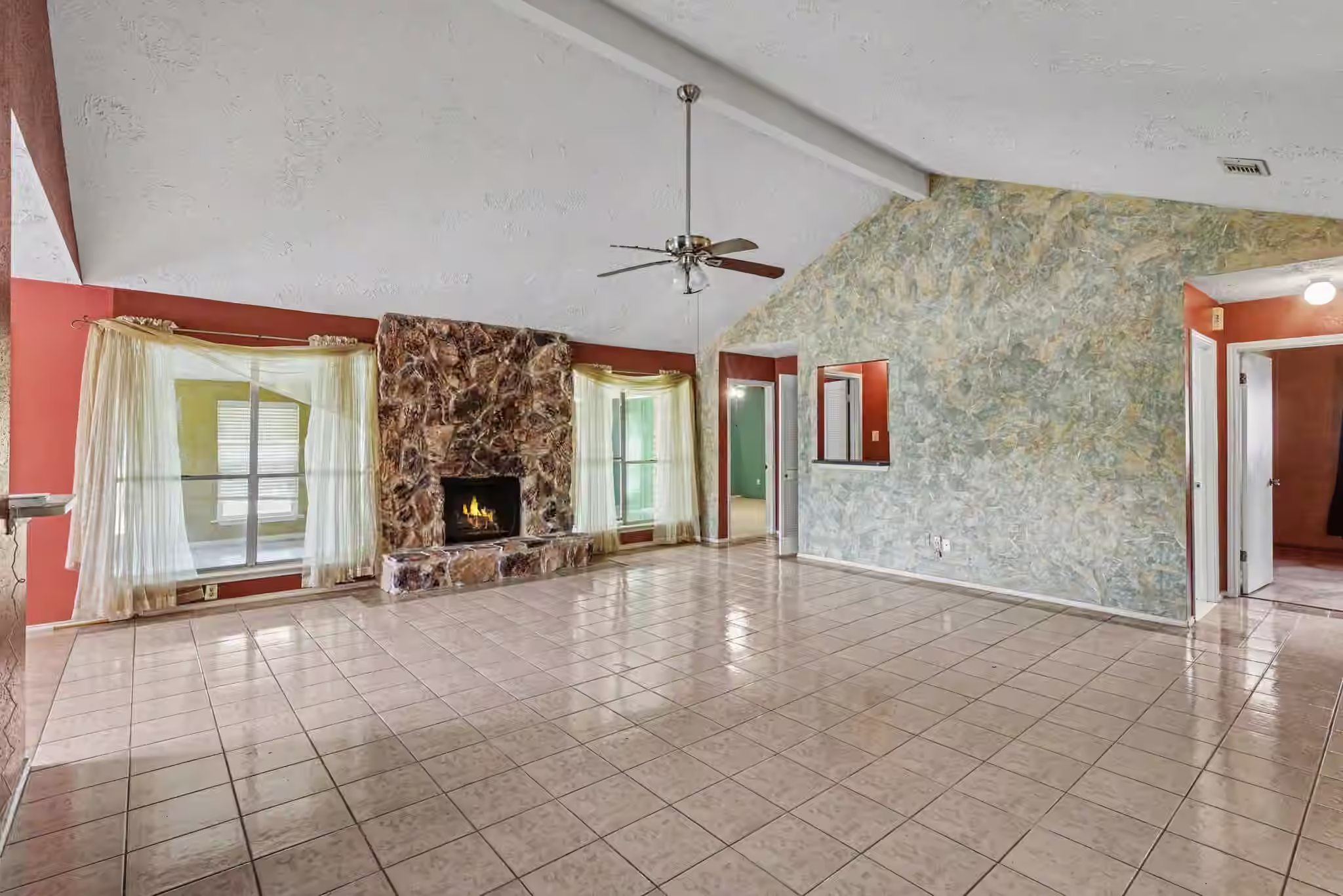 Photo 4 of 22122 Meadowhill Drive, Spring, TX
