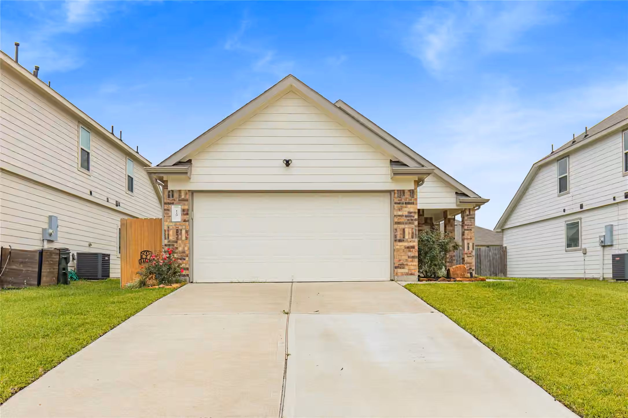 Photo of 118 Bobcat Bend, Huntsville, TX 77320