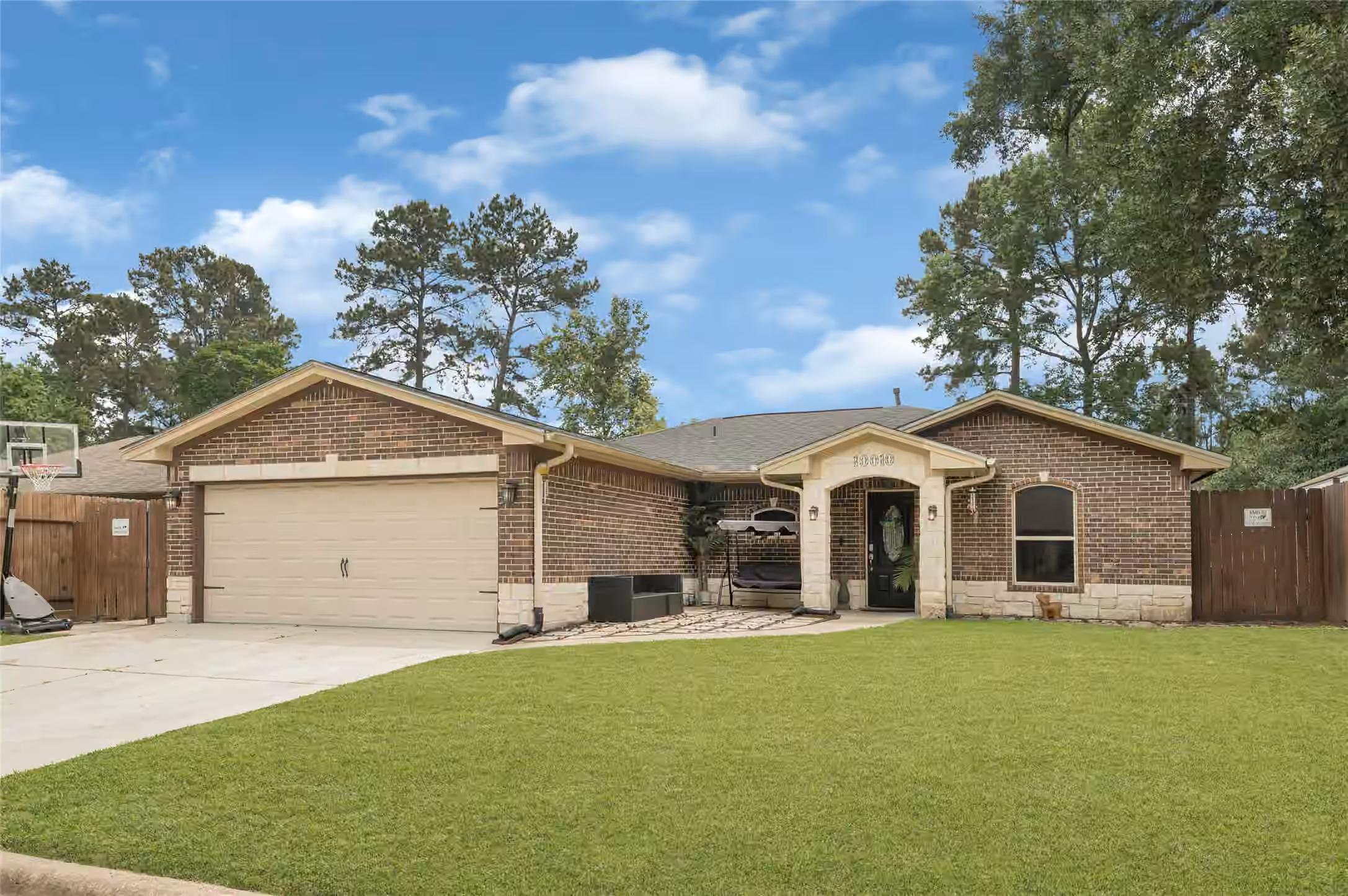 Photo of 10010 Valley Park Drive, Houston, TX