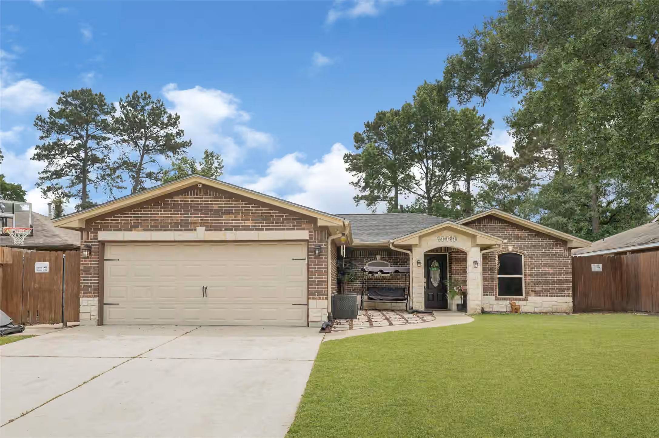 Photo 2 of 10010 Valley Park Drive, Houston, TX