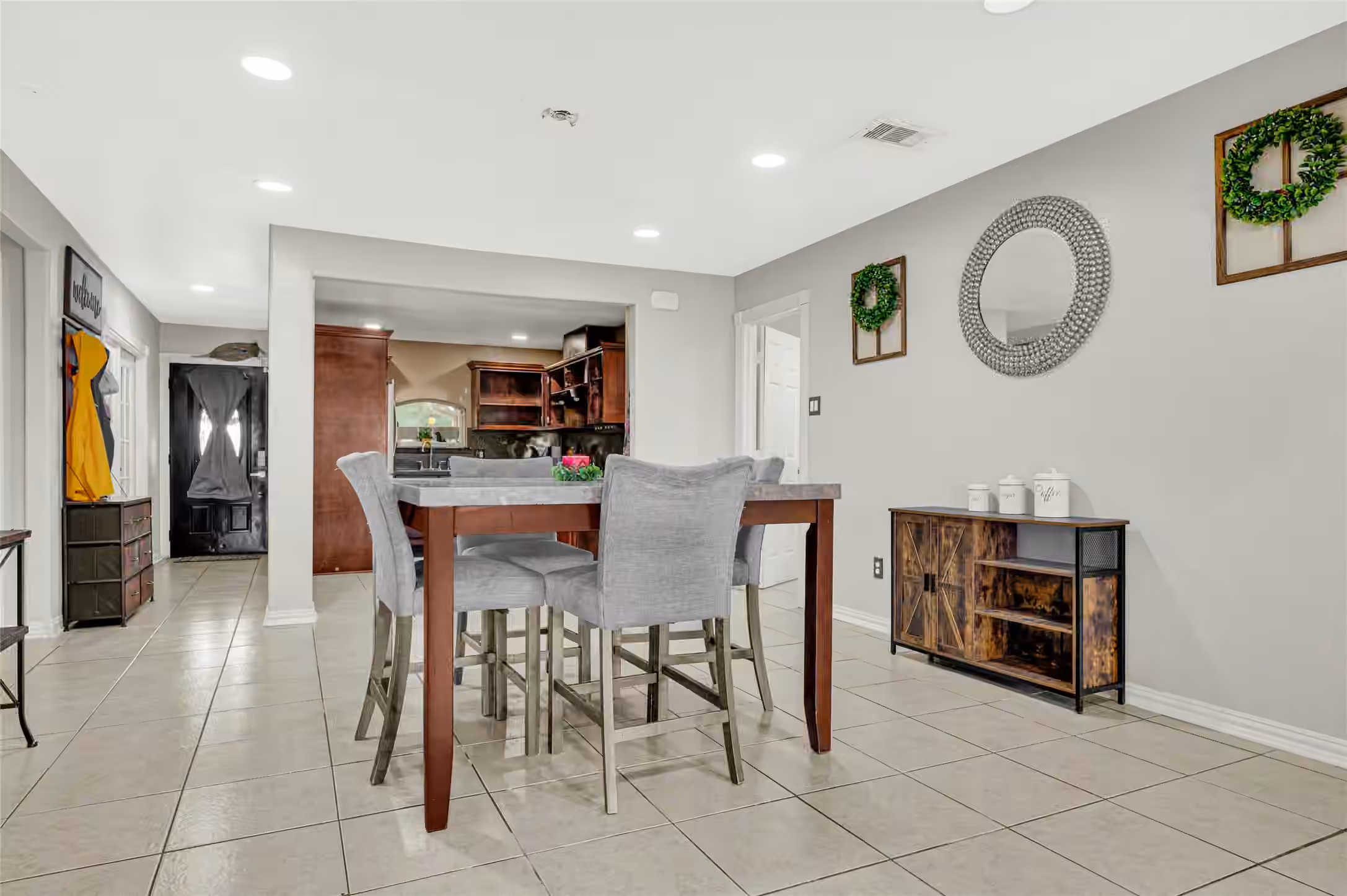 Photo 7 of 10010 Valley Park Drive, Houston, TX