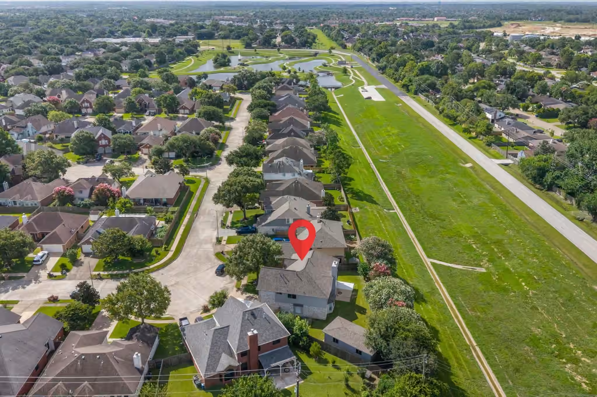 Photo 5 of 3131 Genessee Creek Lane, Friendswood, TX