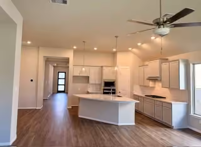 Photo 4 of 6713 Hillside View Lane, League City, TX